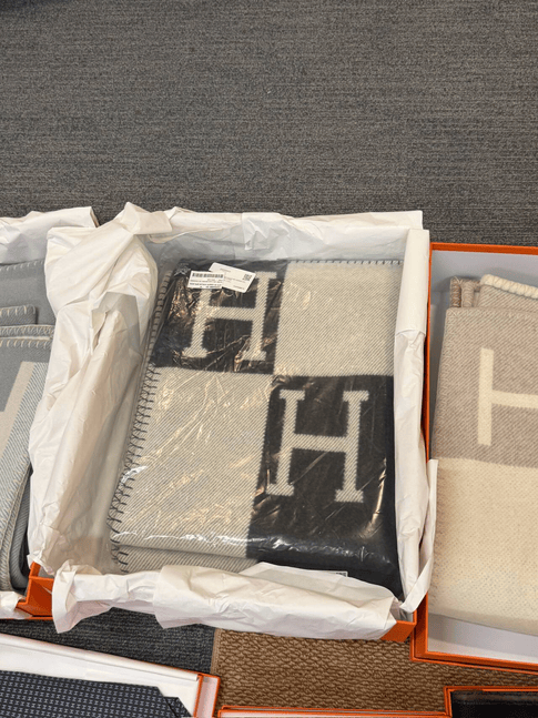 HERMES Hermès Avalon Blanket - Black Ecru H Logo