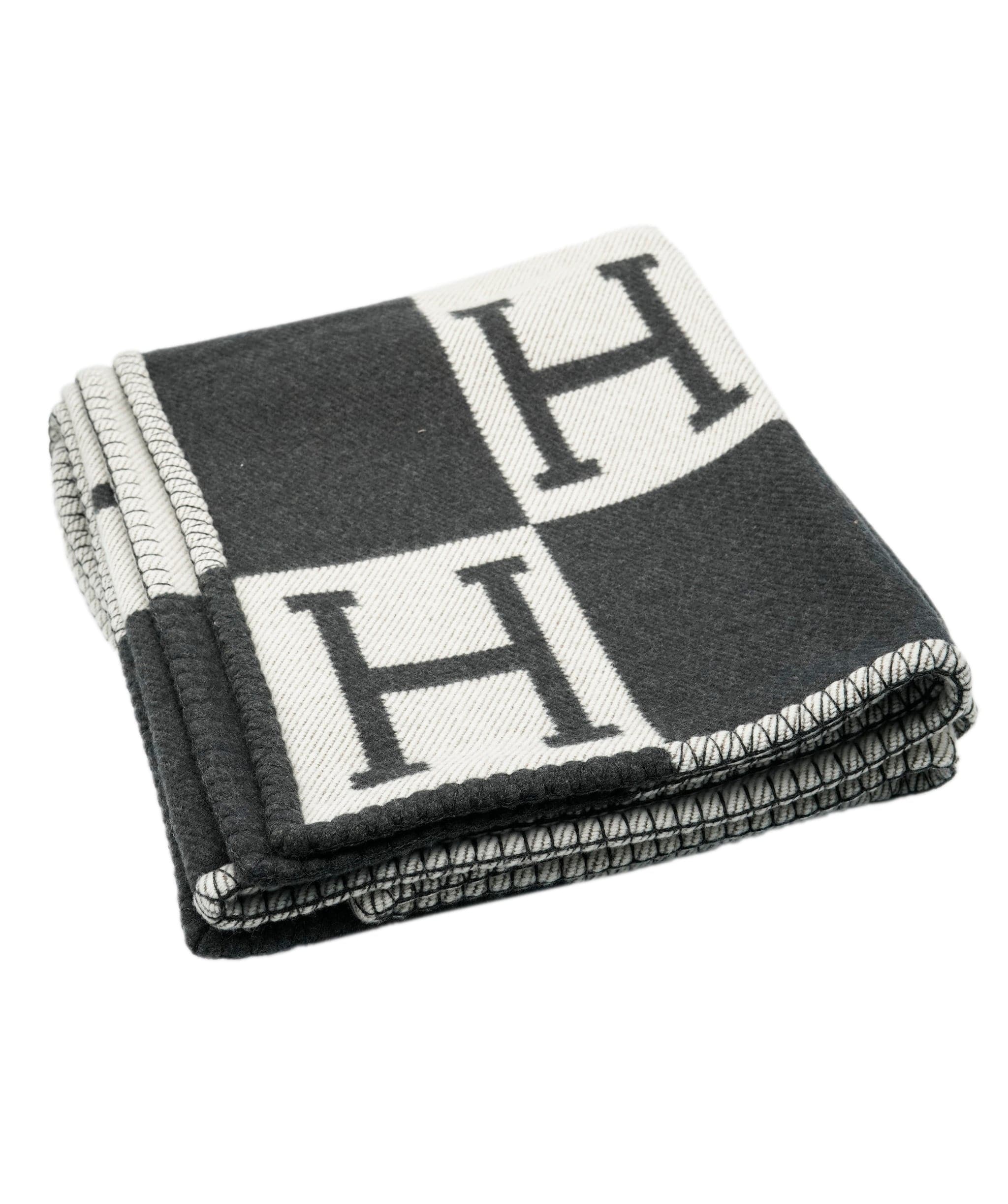 Hermès Hermès Avalon Blanket Gris Fonce 01AVA921 DBXM0078