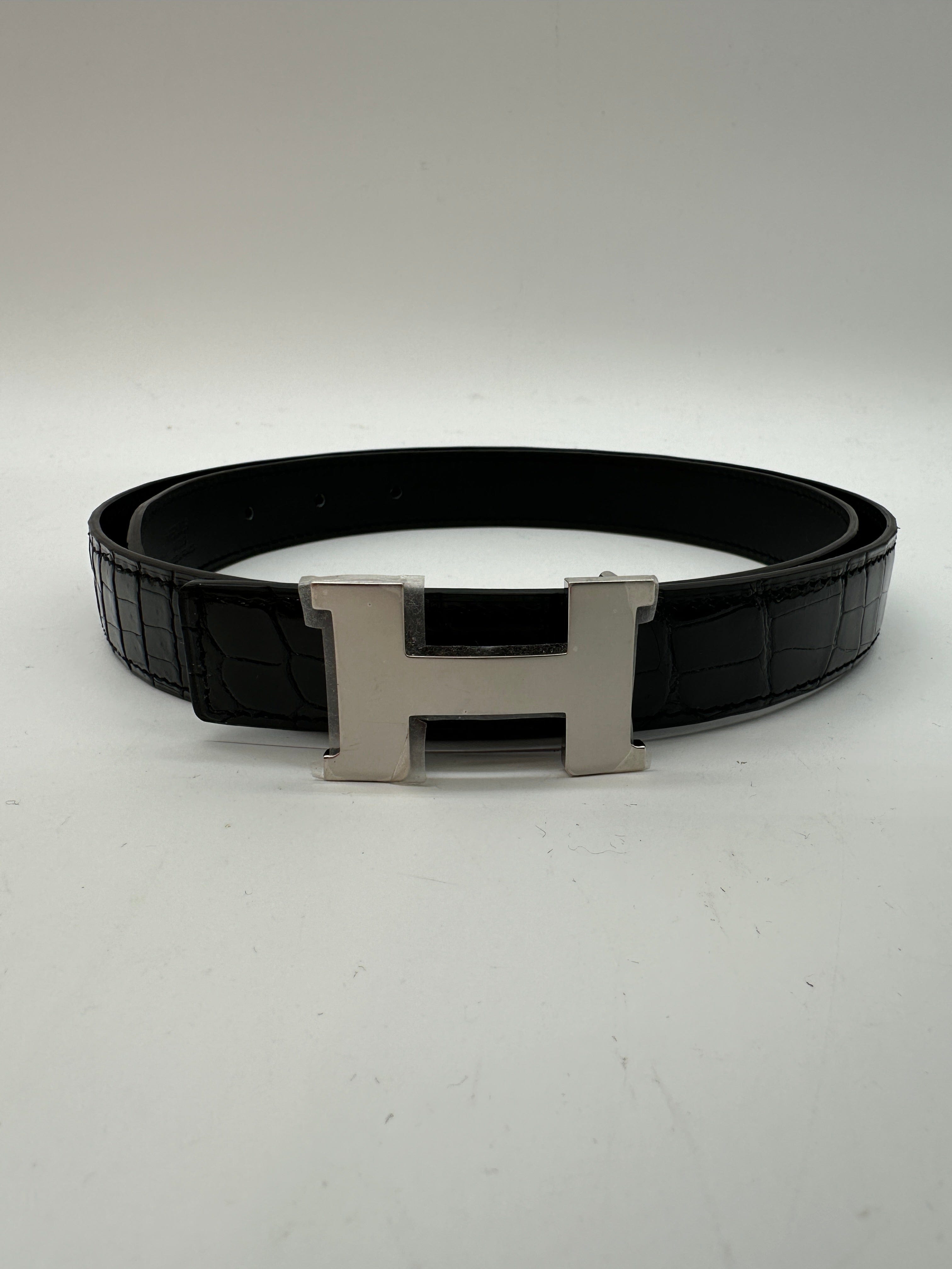 Hermès Hermès Cuir Seul de Ceinture 24 Crodocile Porosus Shiny - Black, 85
Leather Belt 24, Crocodile Porosus Shiny, Black PCA700