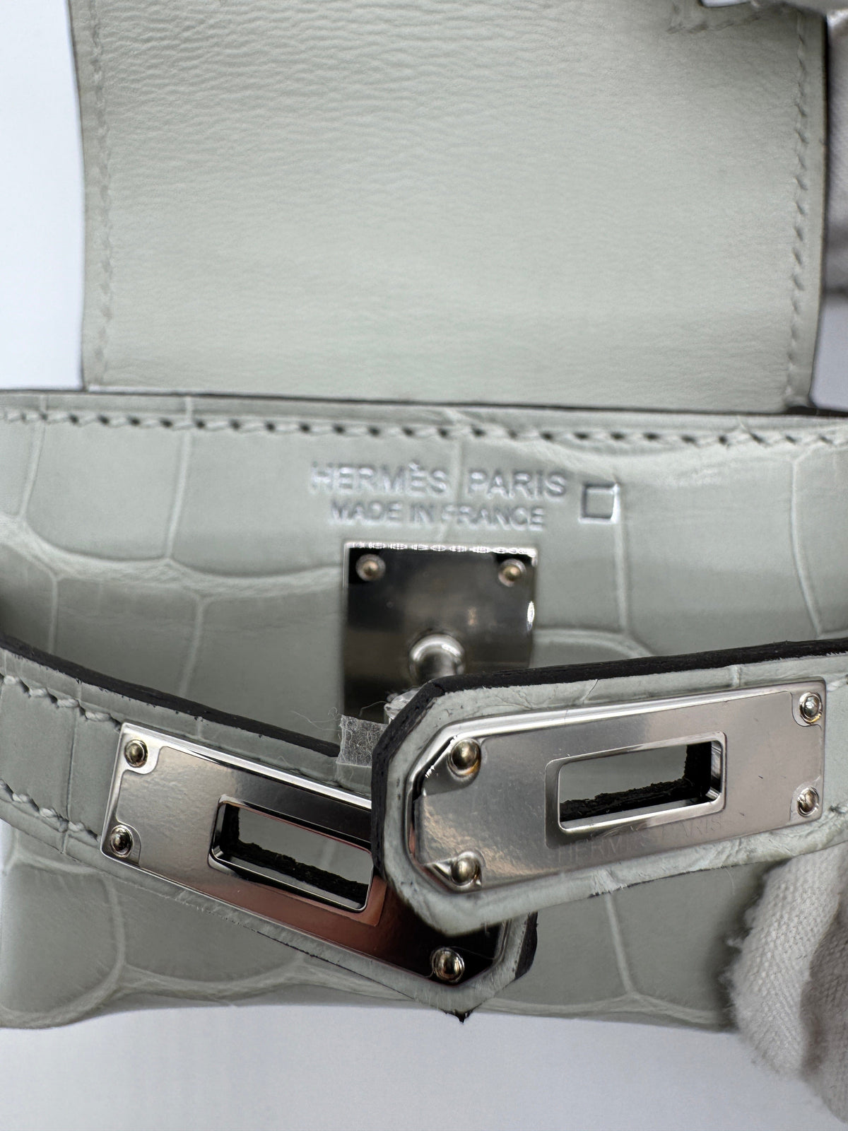 Hermès Hermès Kellyfestival charm Alligator Missi Mat Palladium Hardware