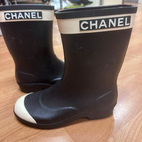 115A. Chanel Rain Boots - Size 38