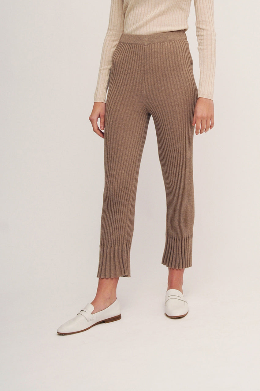 MAE TROUSERS (بنطلون)