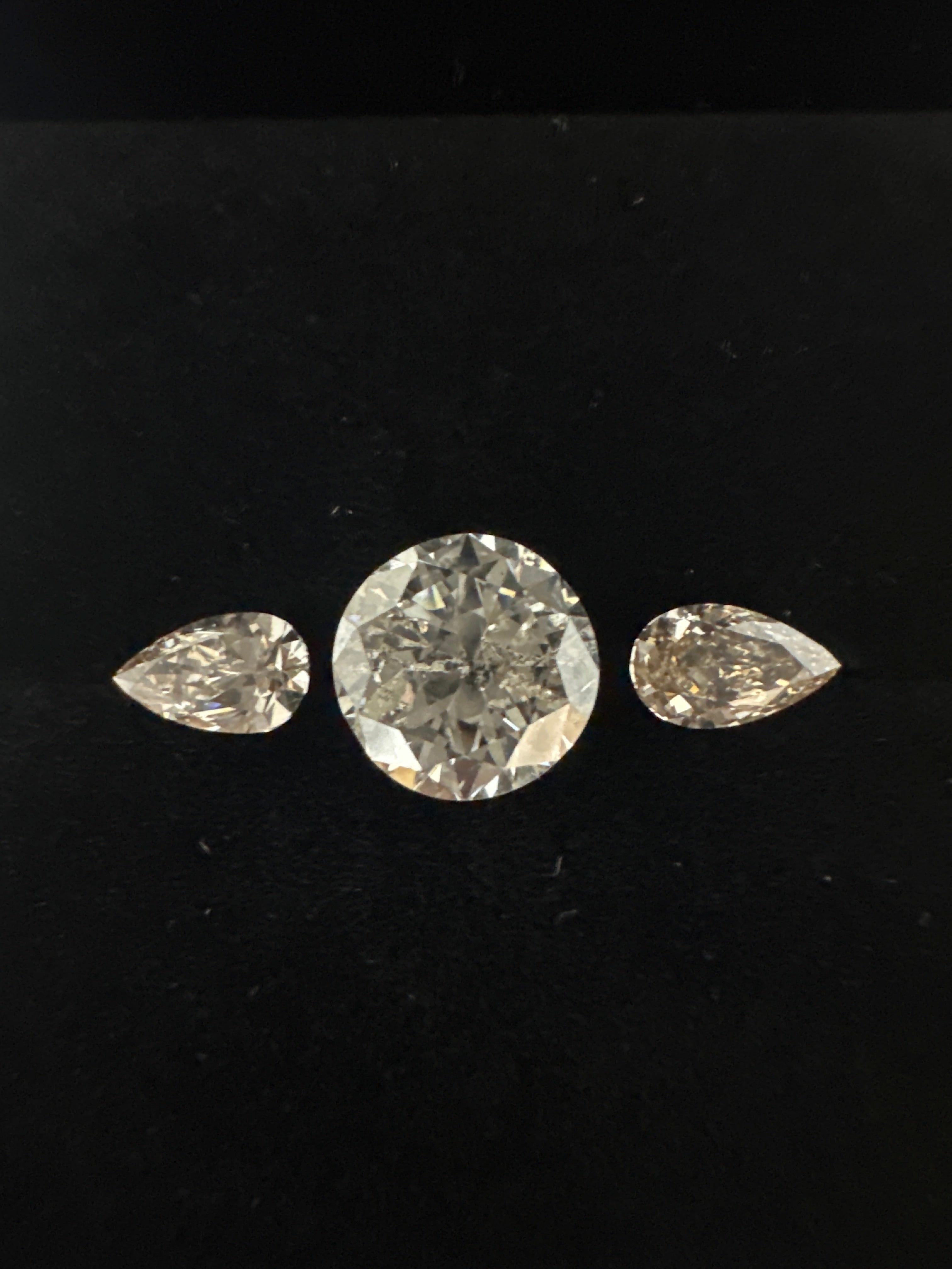 3.95CT OLD EUROPEAN CUT AND PEARS WHITE CENTRE-ROSE -FLAME PINK PEARS DIAMONDS FOR LARGE RING ANC1842