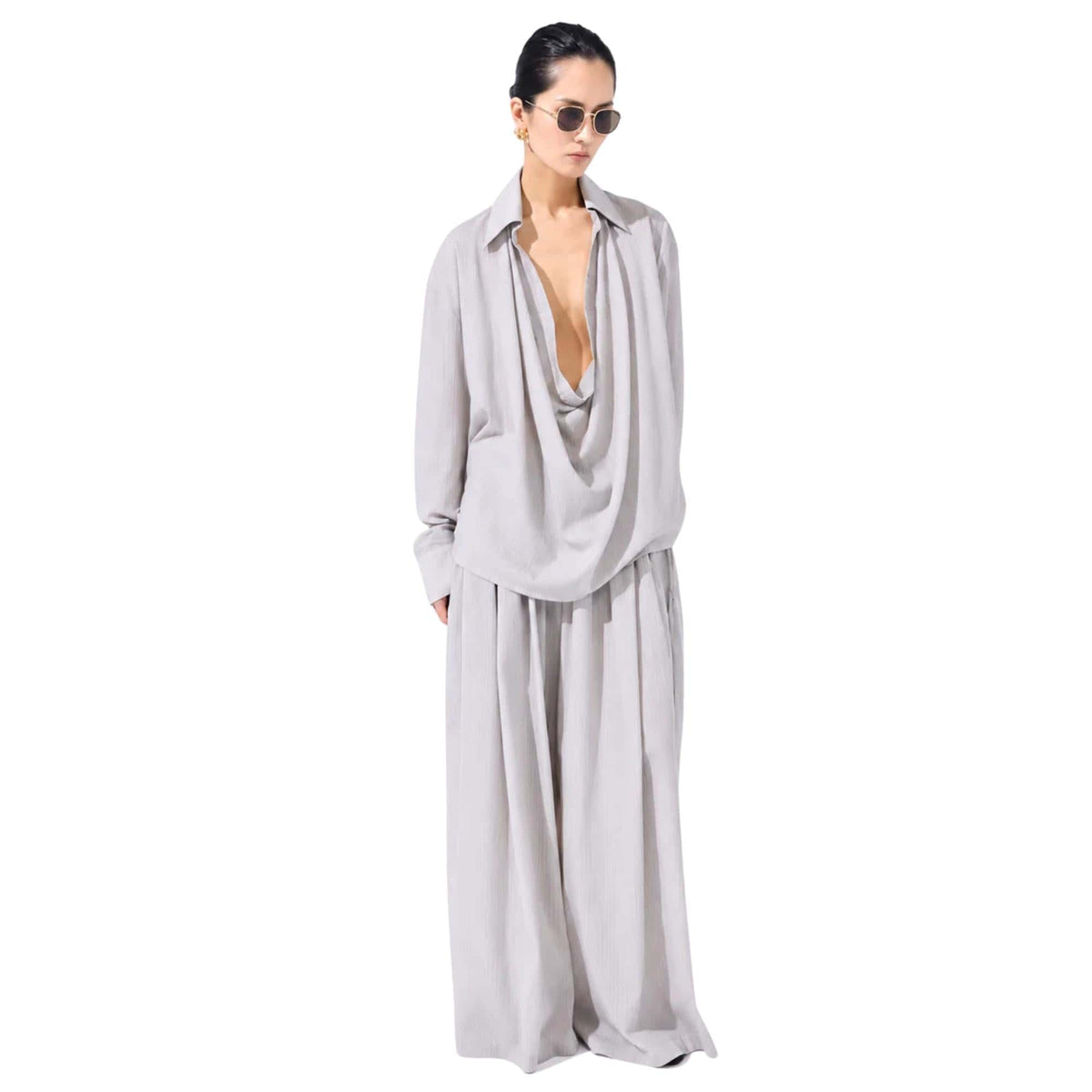 STRIPED TWO-PIECE FLOW SET تعيين (SHIRT & PANTS) “CHEONGGYECHEON”