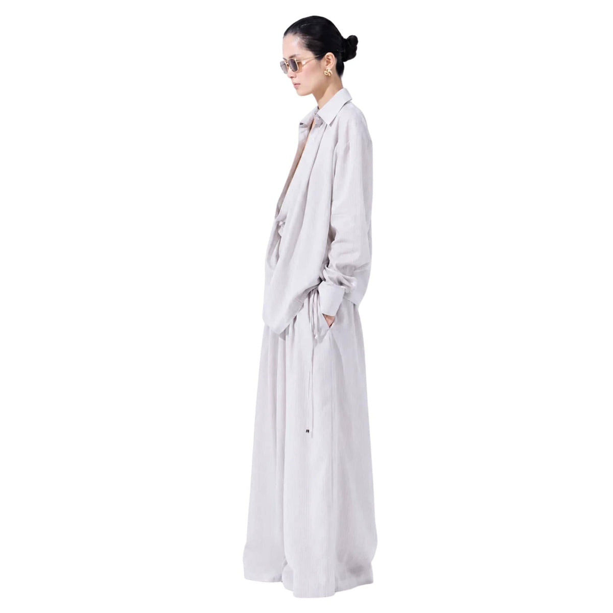 STRIPED TWO-PIECE FLOW SET تعيين (SHIRT & PANTS) “CHEONGGYECHEON”