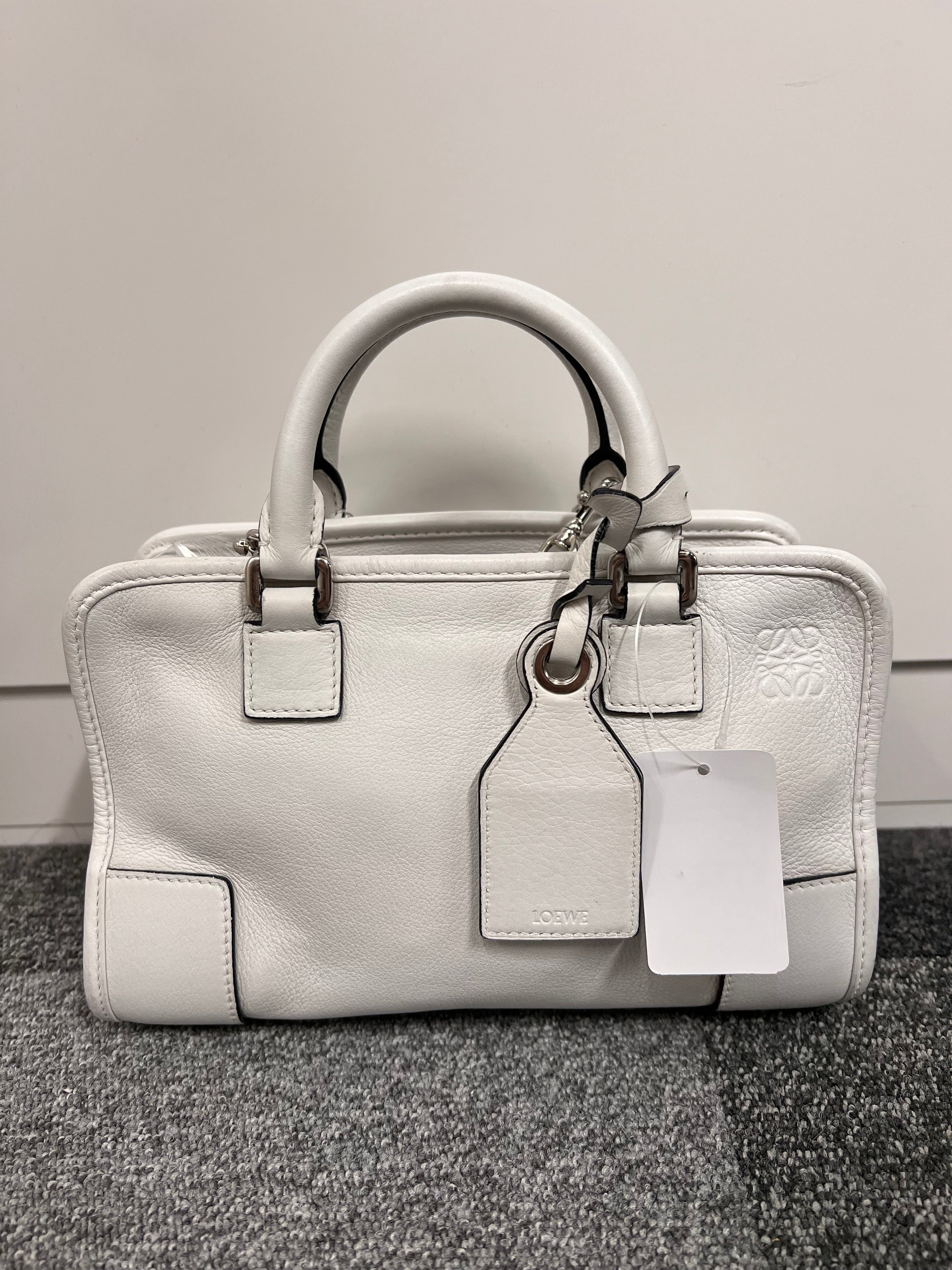 LOEWE LOEWE Leather Amazona 23 New Model B0922HY8WL