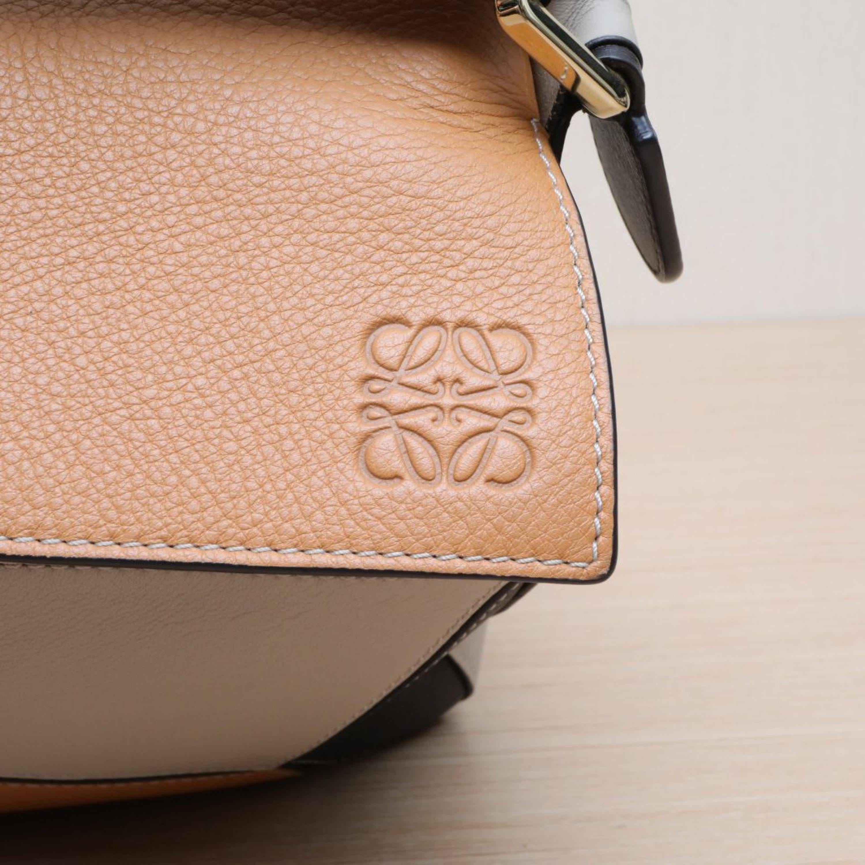 Loewe Loewe Puzzle 29 Geometric Bag Medium Colorblock Leather C
Original dust bag, shopping ticket, shoulder strap ALC3150