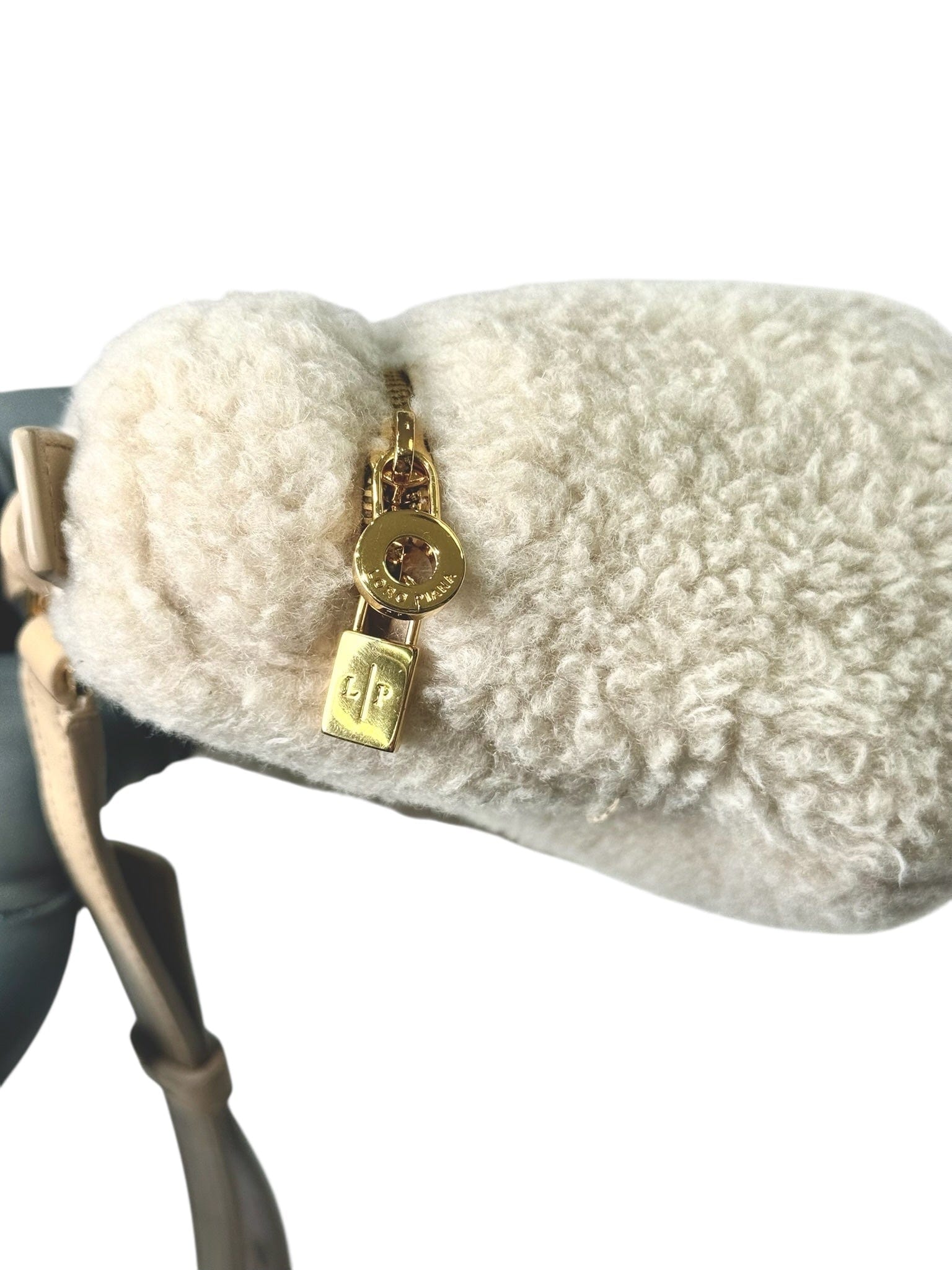 Loro Piana Loro Piana Extra Pocket L19 in leather & Shearling