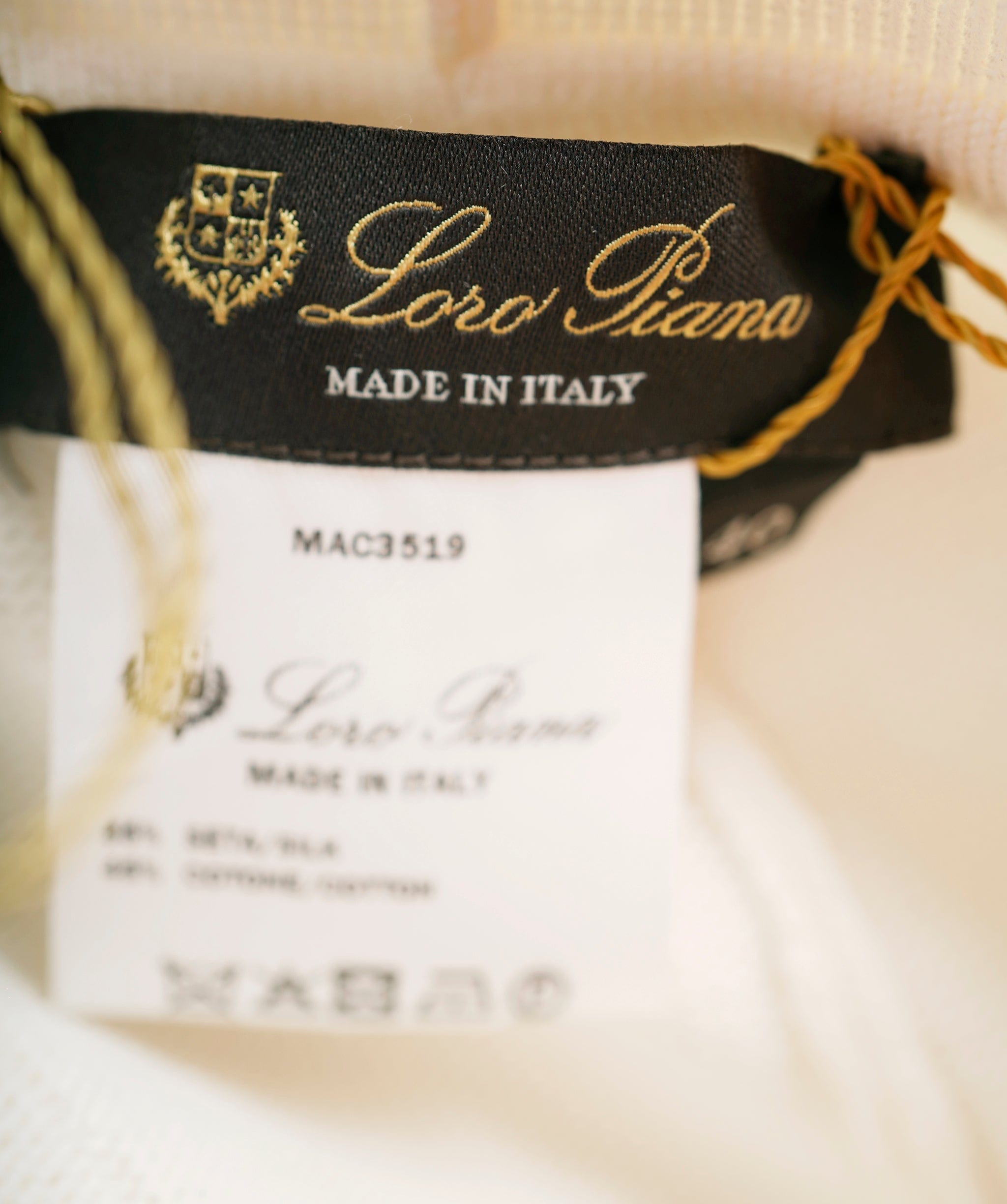 Loro Piana Loro Piana Cream Knitted Shorts Size 40 AGC2176