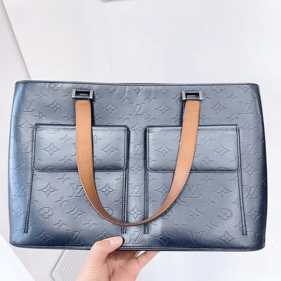 Louis Vuitton Louis Vuitton bag AKC0565