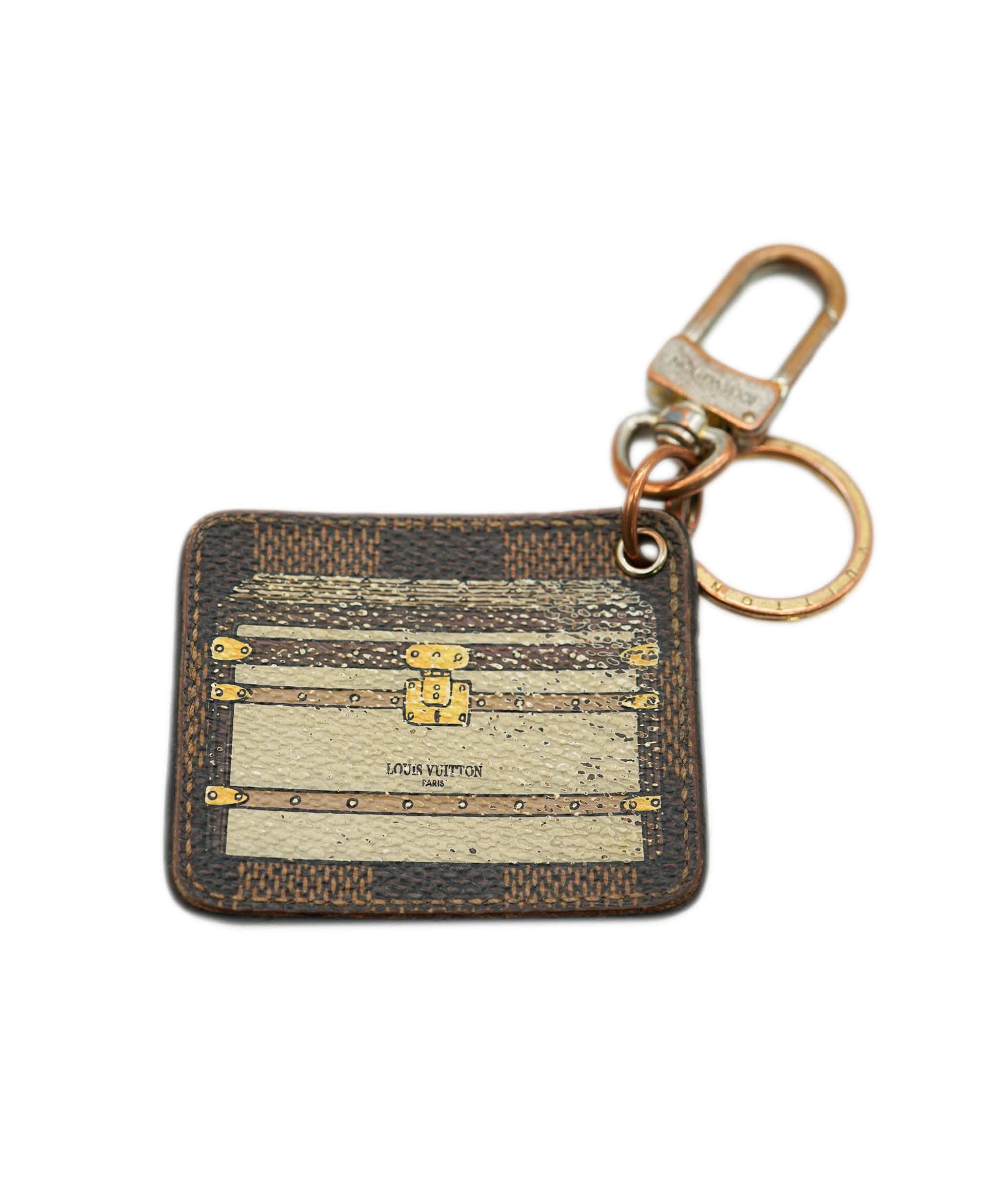 Louis Vuitton LOUIS VUITTON Damier Porte Cles Illustrious Trunk Charm M66965 LV Auth bs15010 DBXS1730