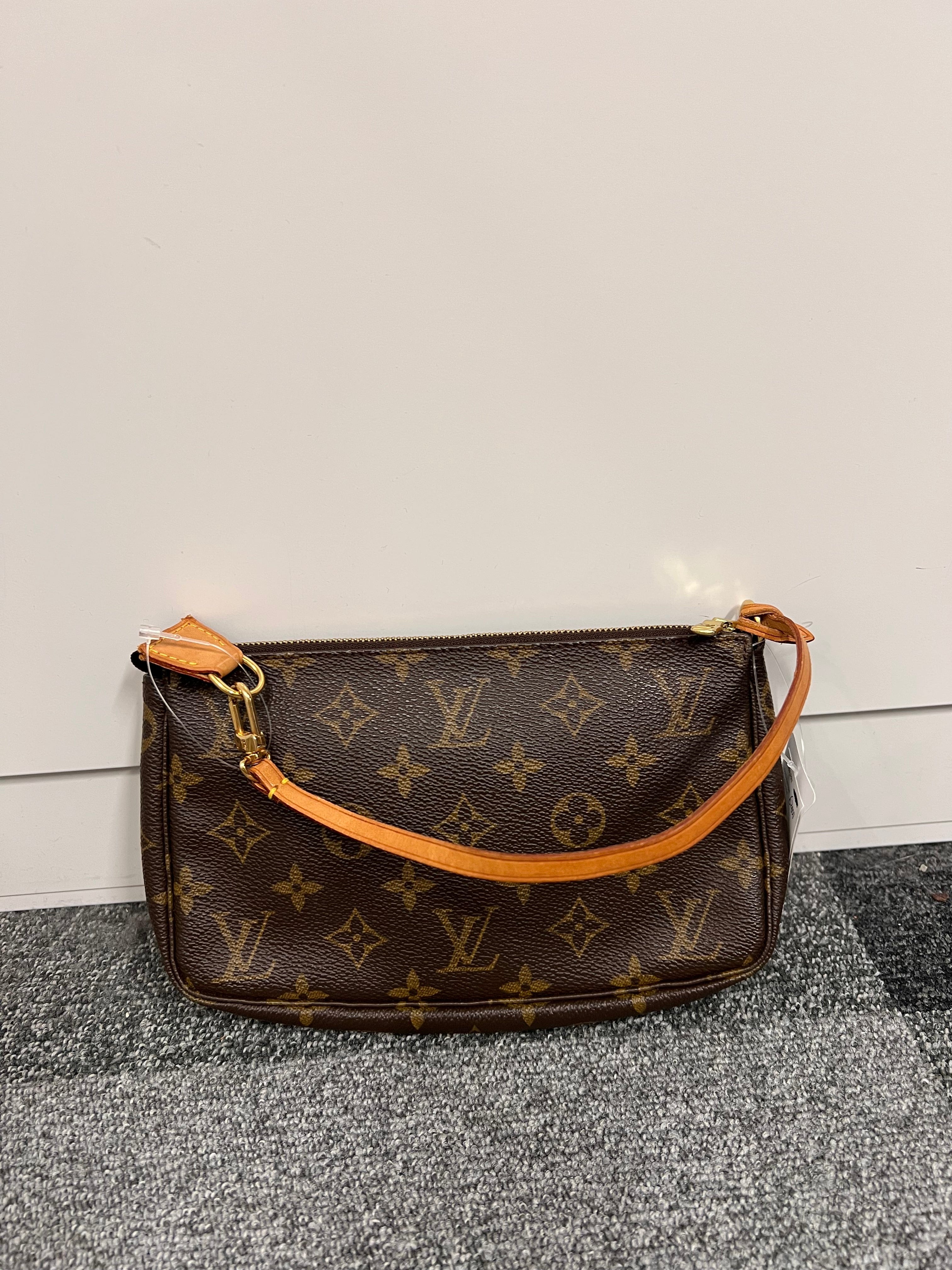 LOUIS VUITTON LOUIS VUITTON M51980 Pochette Accessoires B0903VLPRY