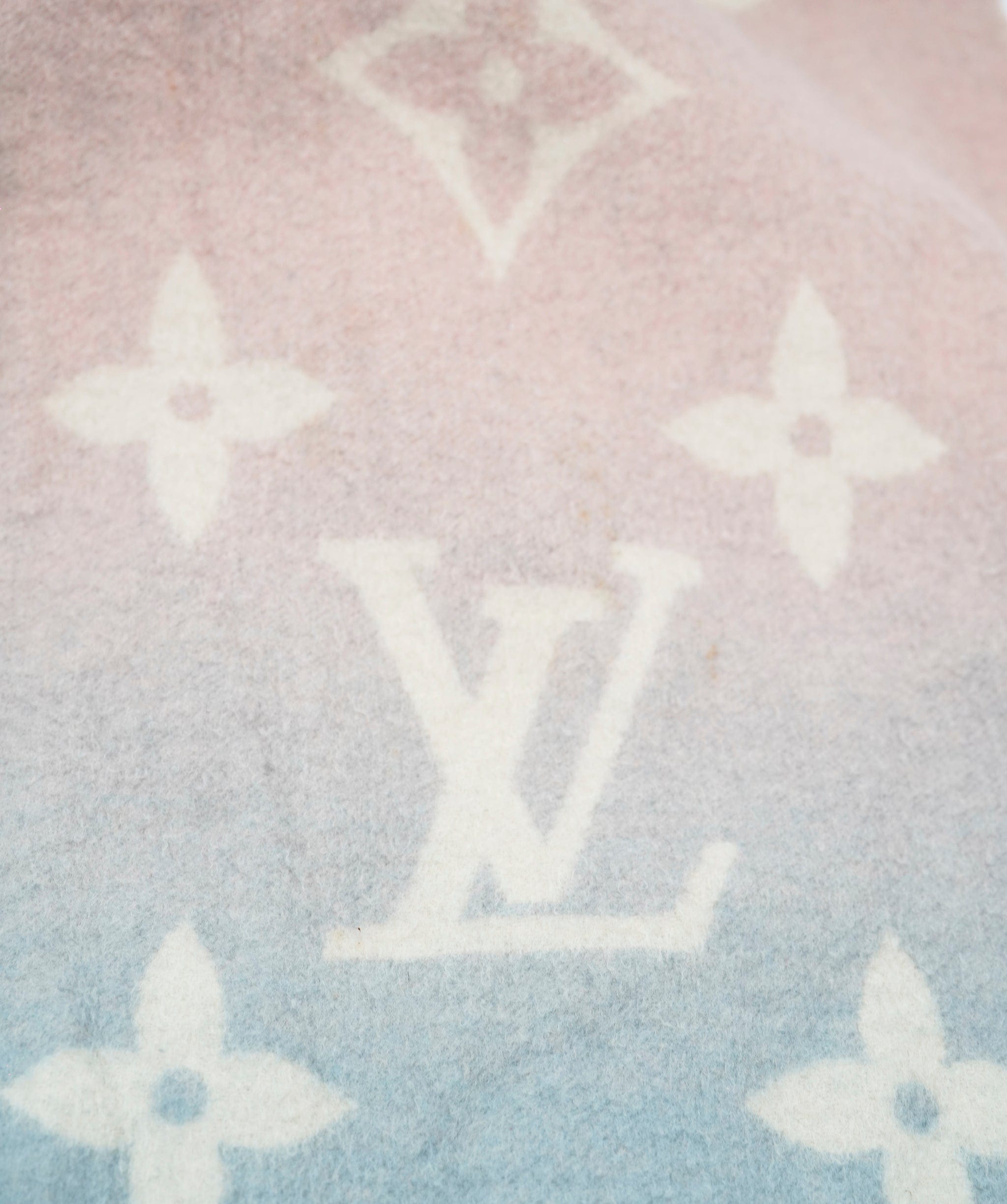 Louis Vuitton Louis Vuitton Multicoloured Cashmere Scarf REC1734