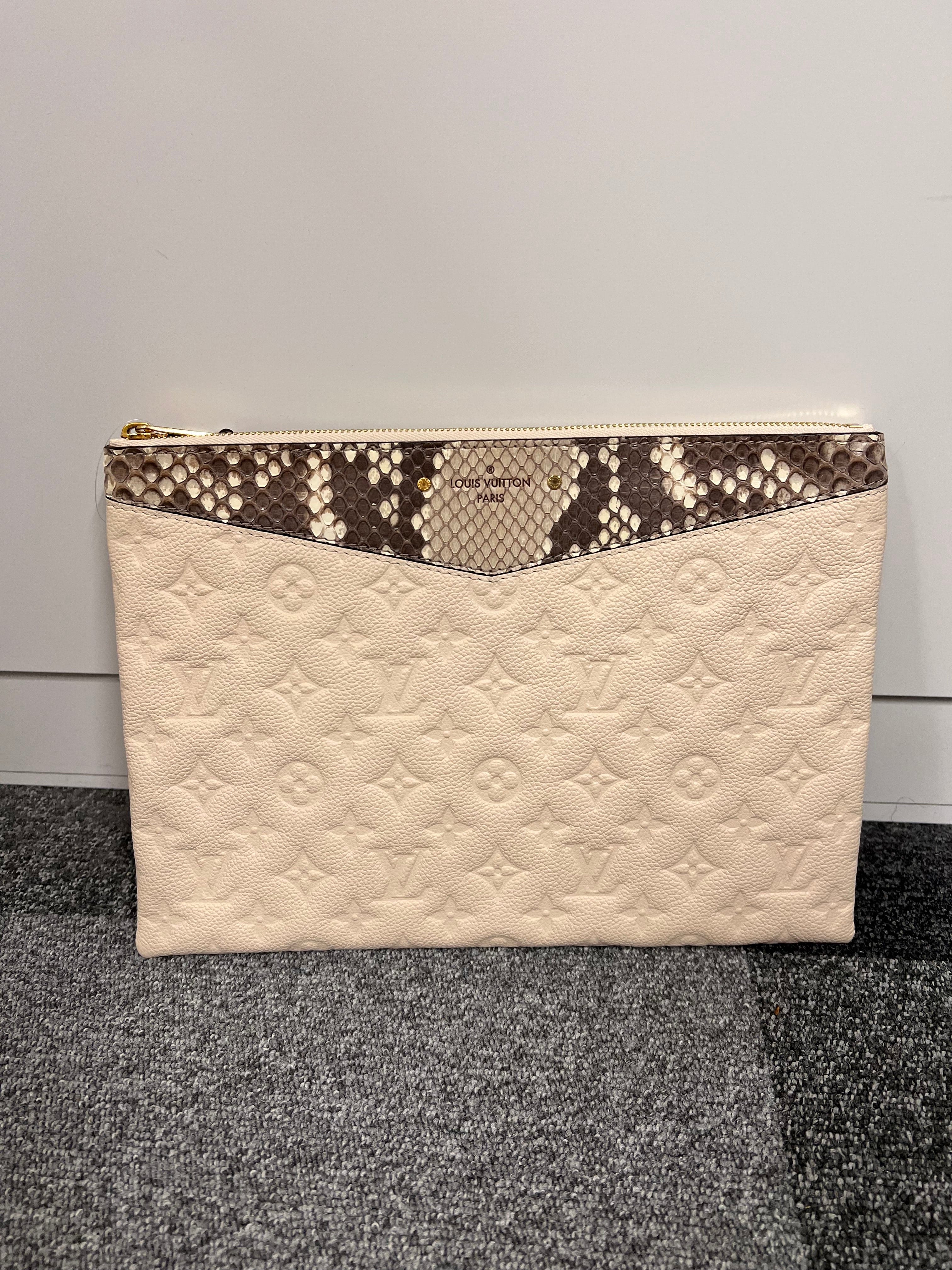 LOUIS VUITTON LOUIS VUITTON N96321 Empreinte×Python Daily Pouch Beige B0917TH7DM