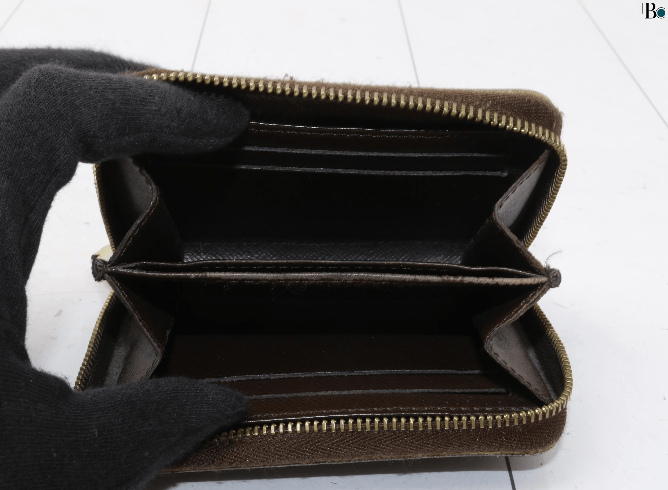 Louis Vuitton Louis Vuitton Zippy Compact Wallet