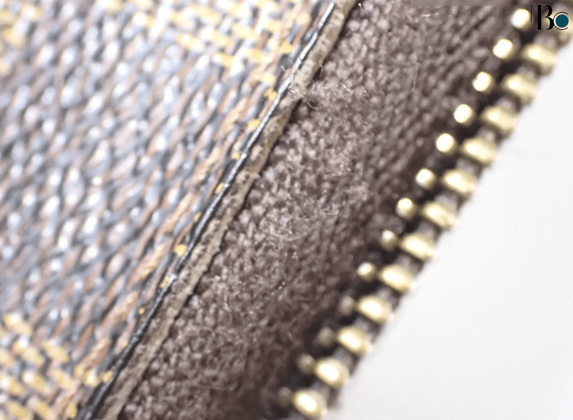 Louis Vuitton Louis Vuitton Zippy Compact Wallet