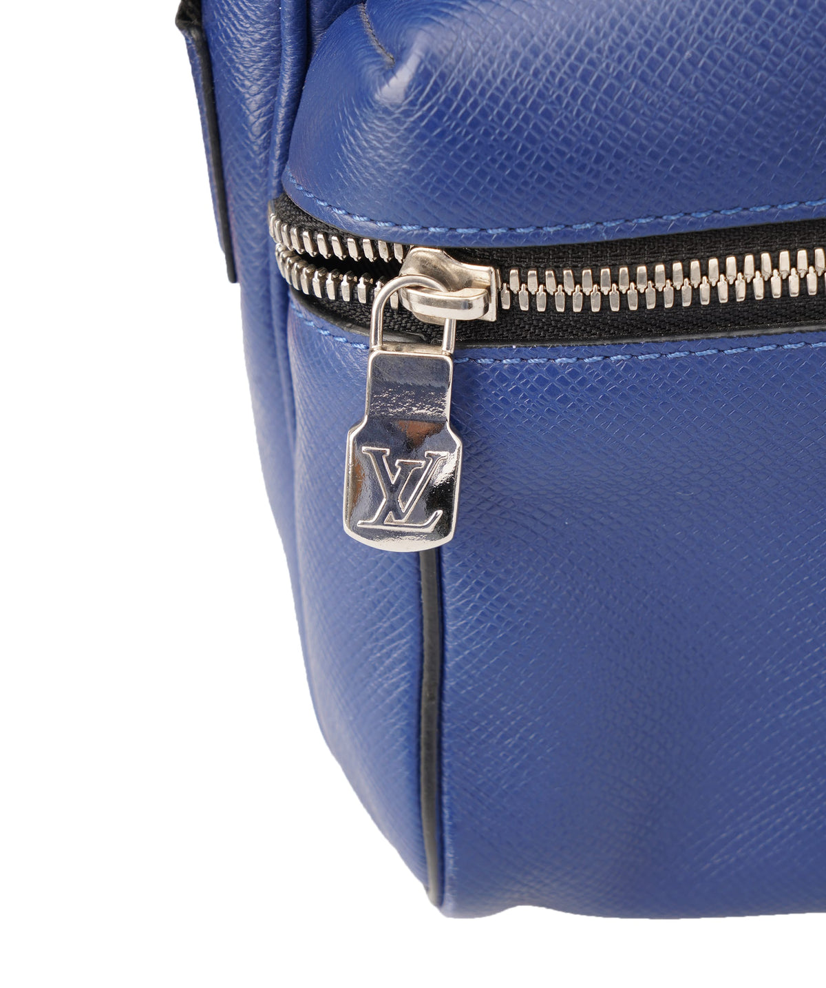 Louis Vuitton Louis Vuitton Blue Taiga Outdoor Messenger Bag C351184
