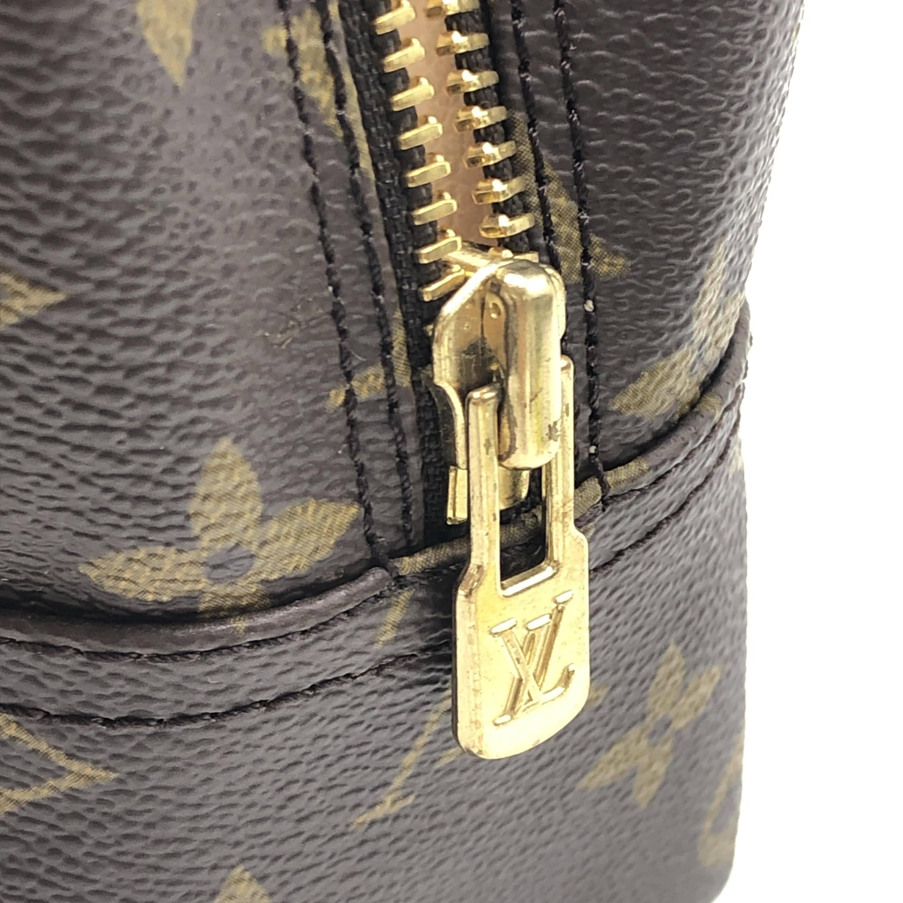 Louis Vuitton Louis Vuitton LV Trousse 28 Monogram ALC3223