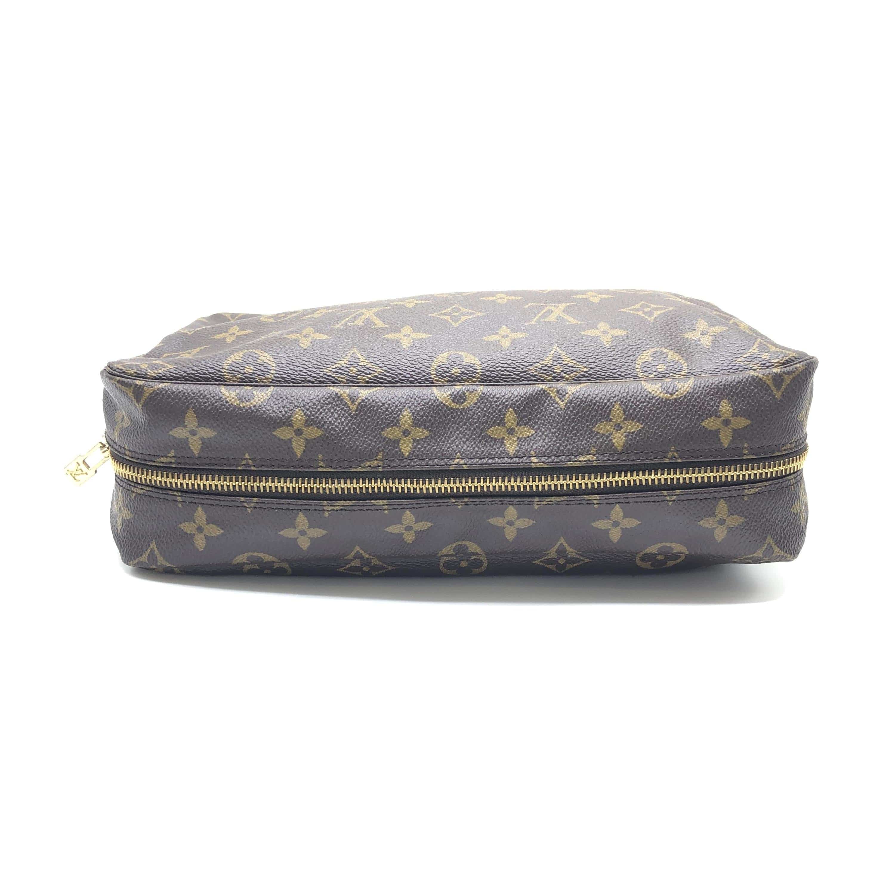 Louis Vuitton Louis Vuitton LV Trousse 28 Monogram ALC3223