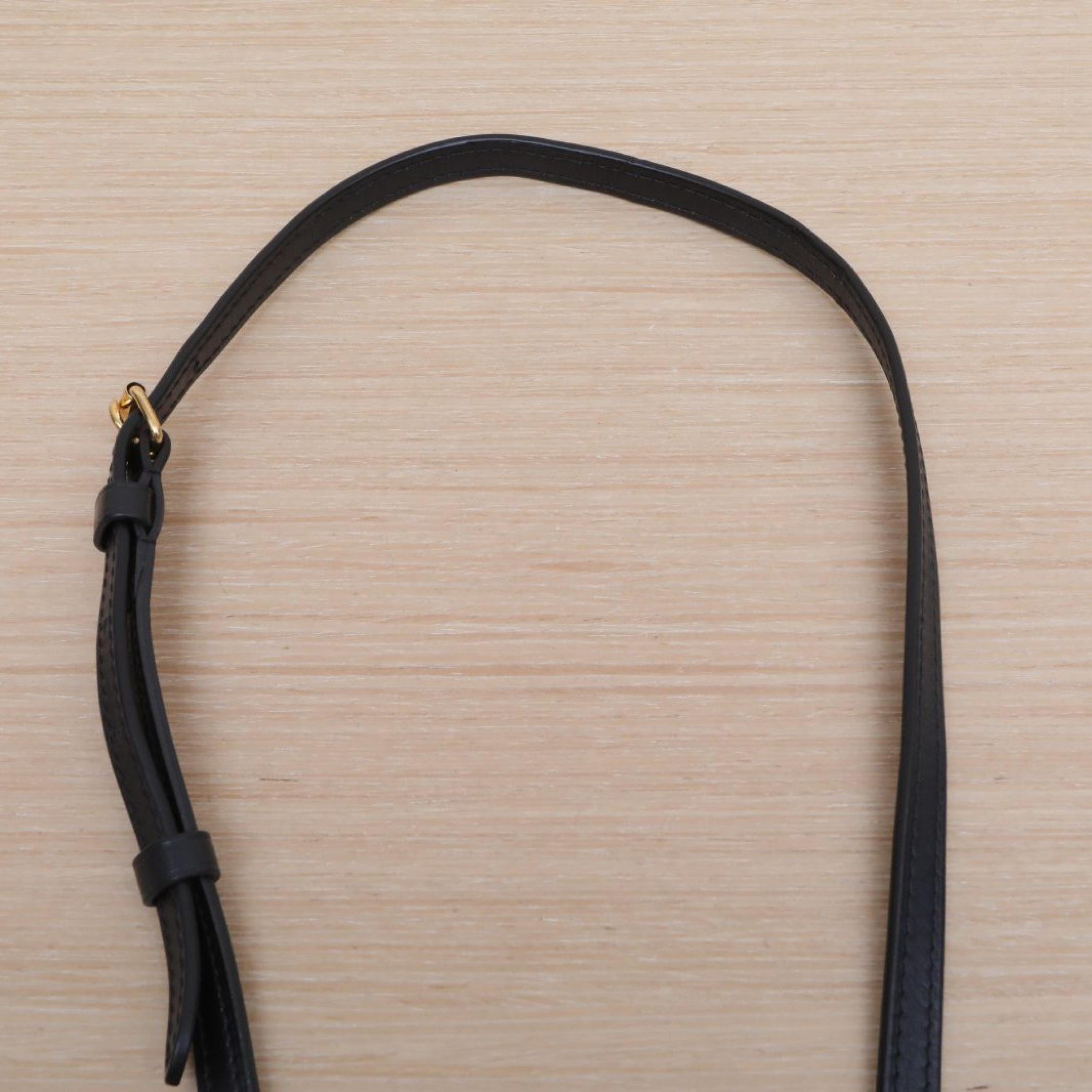 Louis Vuitton Louis Vuitton Trunk Clutch Soft Box Bag Colorblock PVC Chip
shoulder straps ALC3140