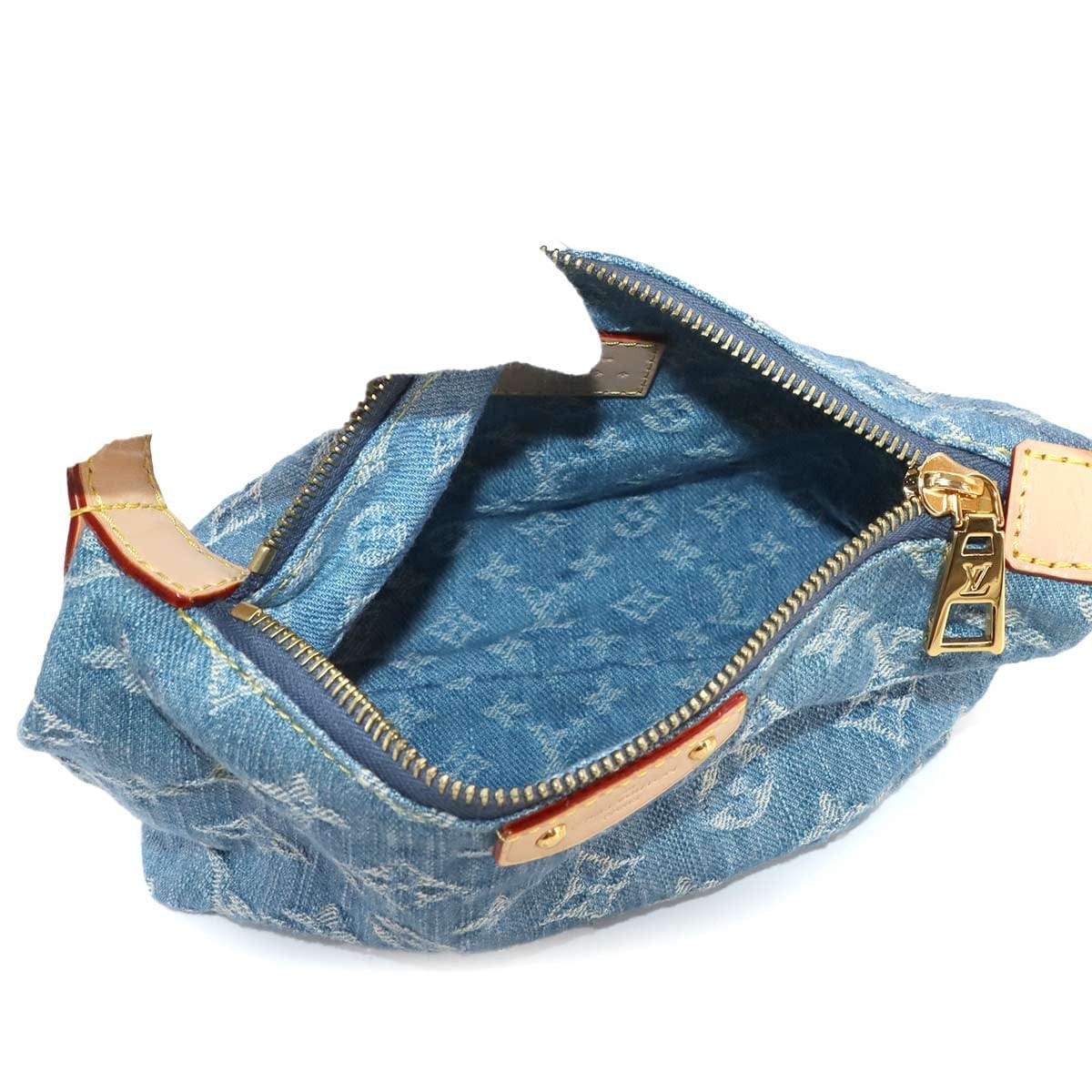 LOUIS VUITTON LOUIS VUITTON Monogram Denim Hills Pochette Hand Bag Blue M82949 90298817
