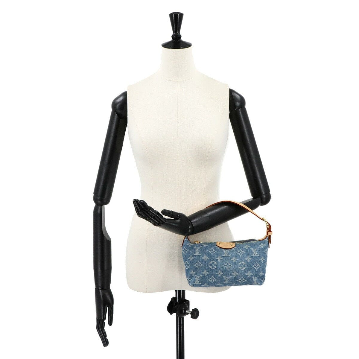 LOUIS VUITTON LOUIS VUITTON Monogram Denim Hills Pochette Hand Bag Blue M82949 90298817