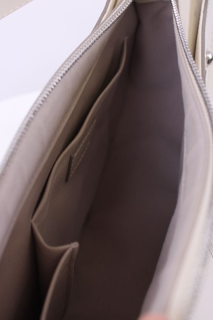 Louis Vuitton Louis Vuitton Bag White