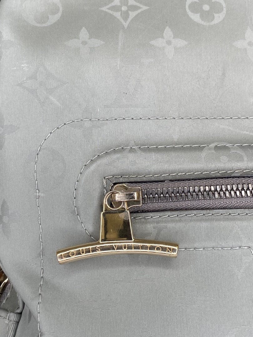 Louis Vuitton Louis Vuitton Rucksack Grey