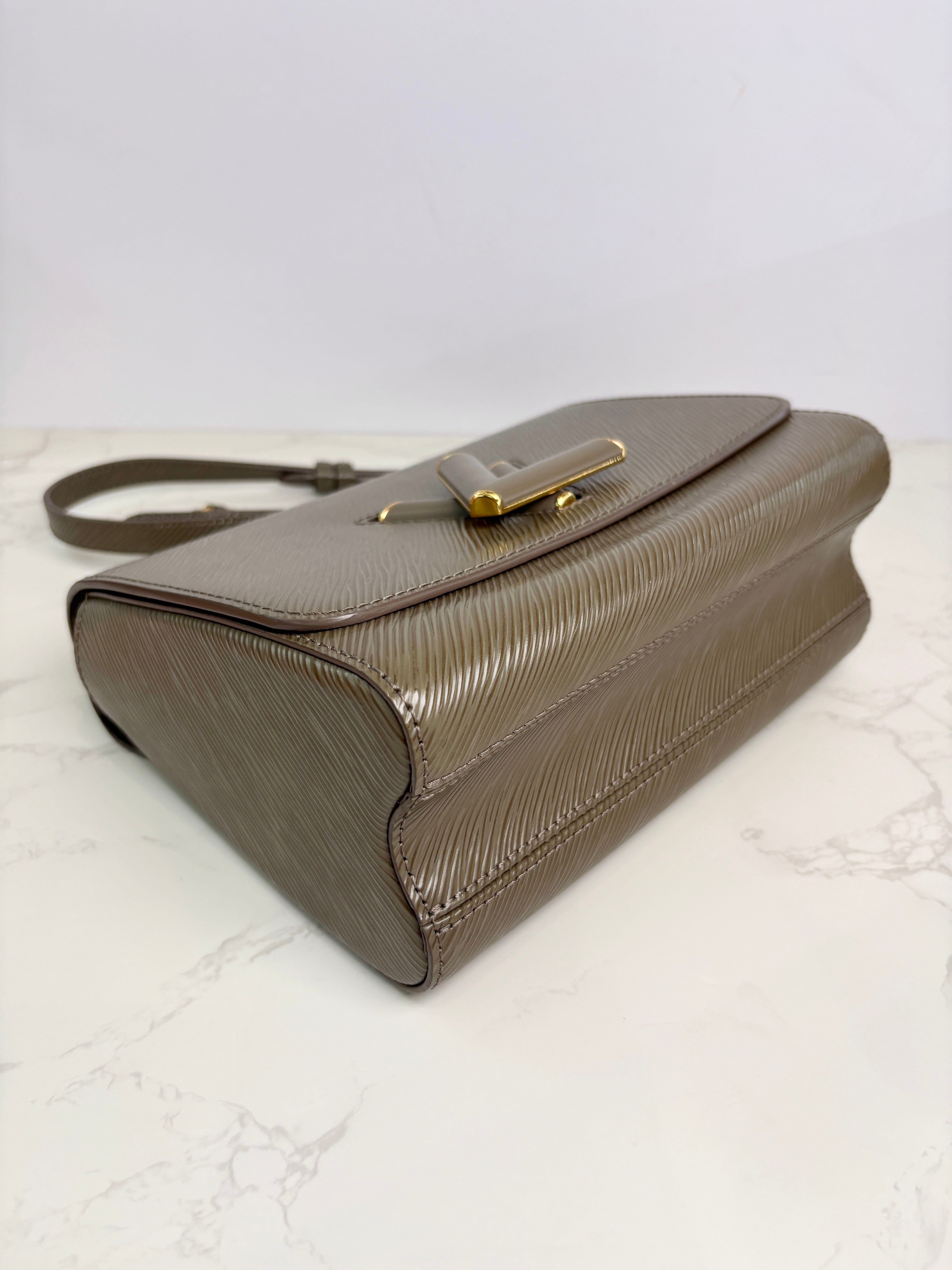 Louis Vuitton Louis Vuitton Twist Epi MM 23cm