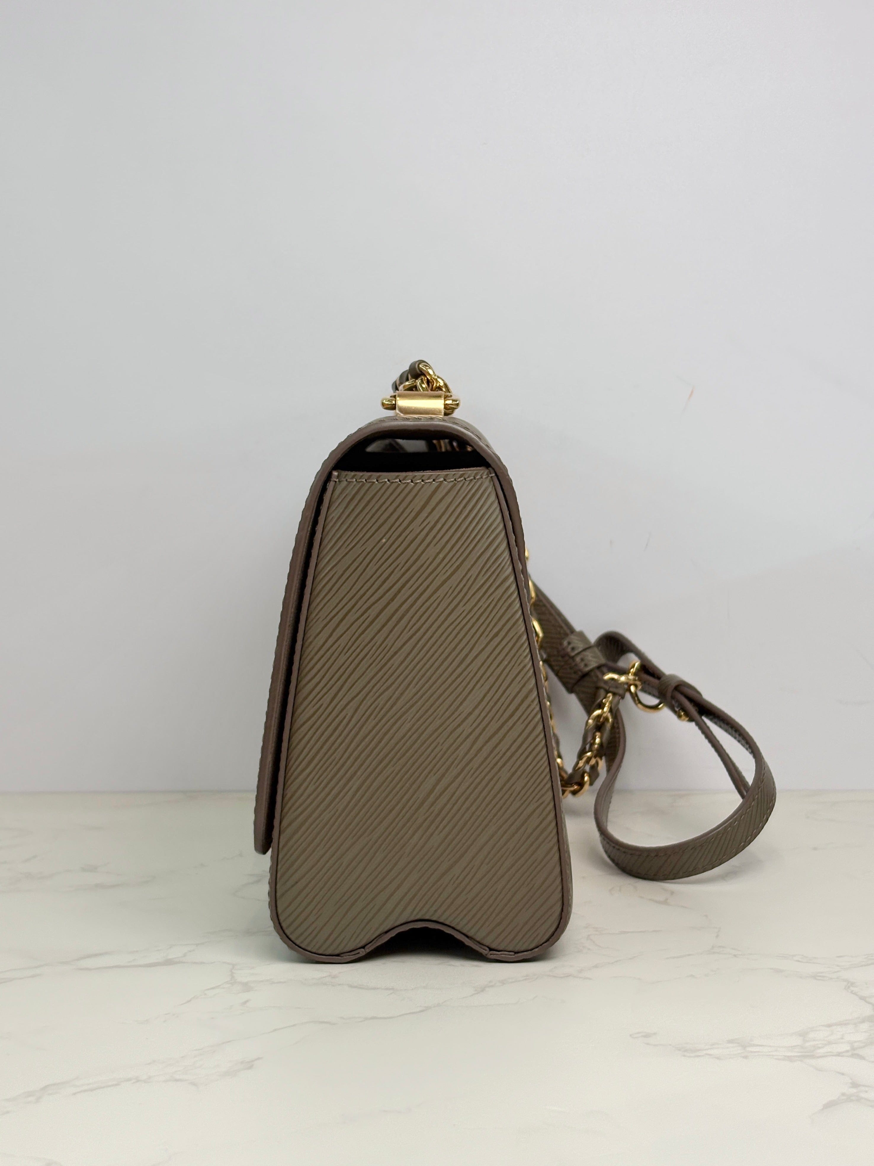 Louis Vuitton Louis Vuitton Twist Epi MM 23cm