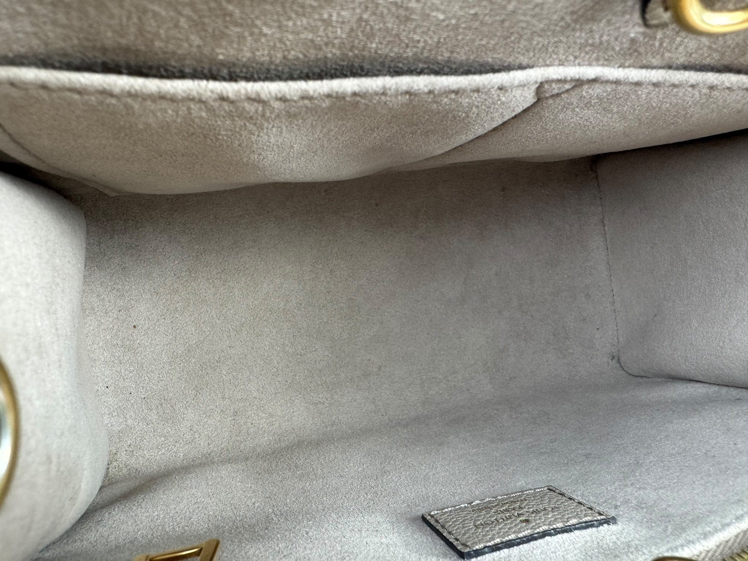 Louis Vuitton LV On The Go Bag BB in Beige