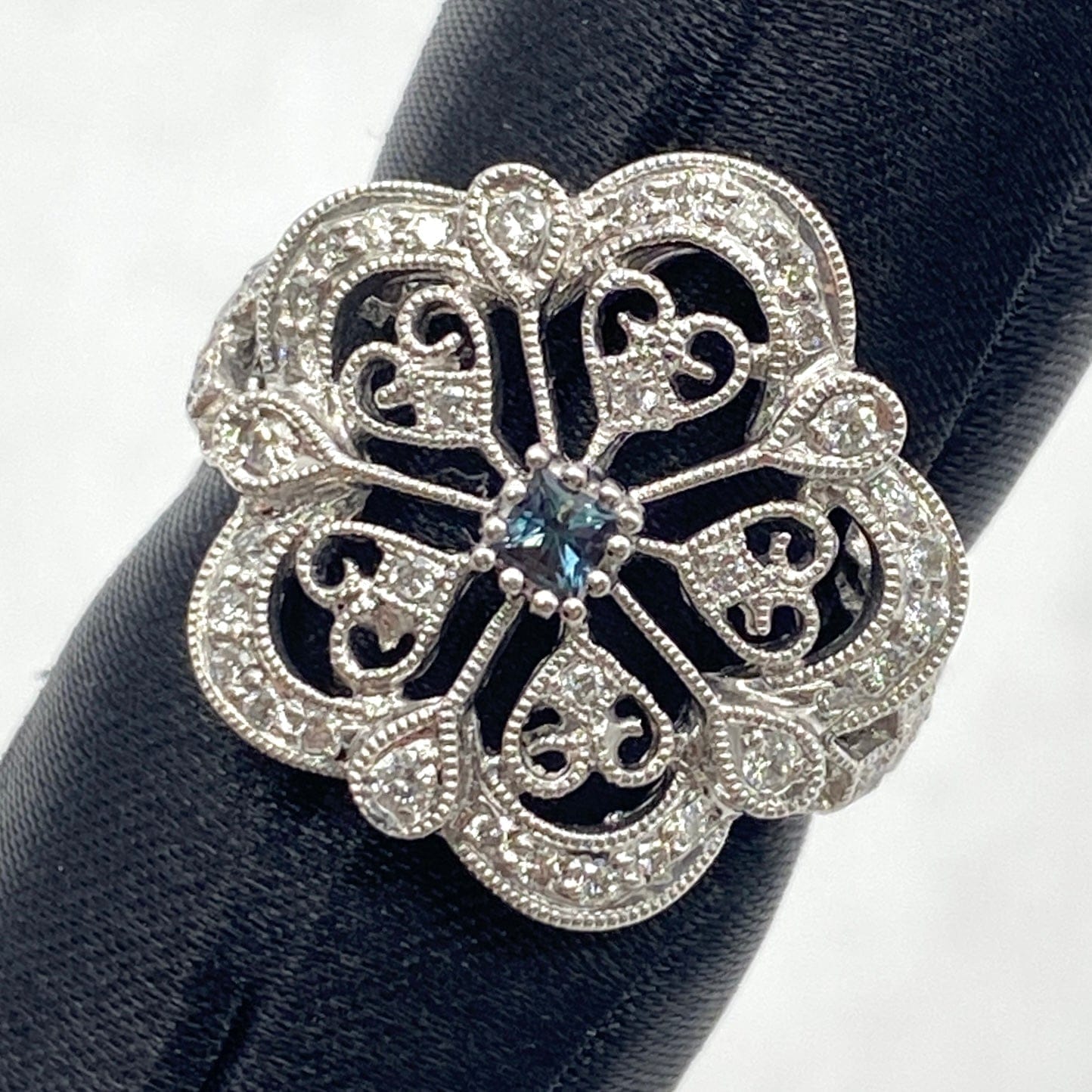 Luxury Promise 25-42018-0 K18 Alexandrite Ring AX 0.09 DA 0.29 5.7g Center