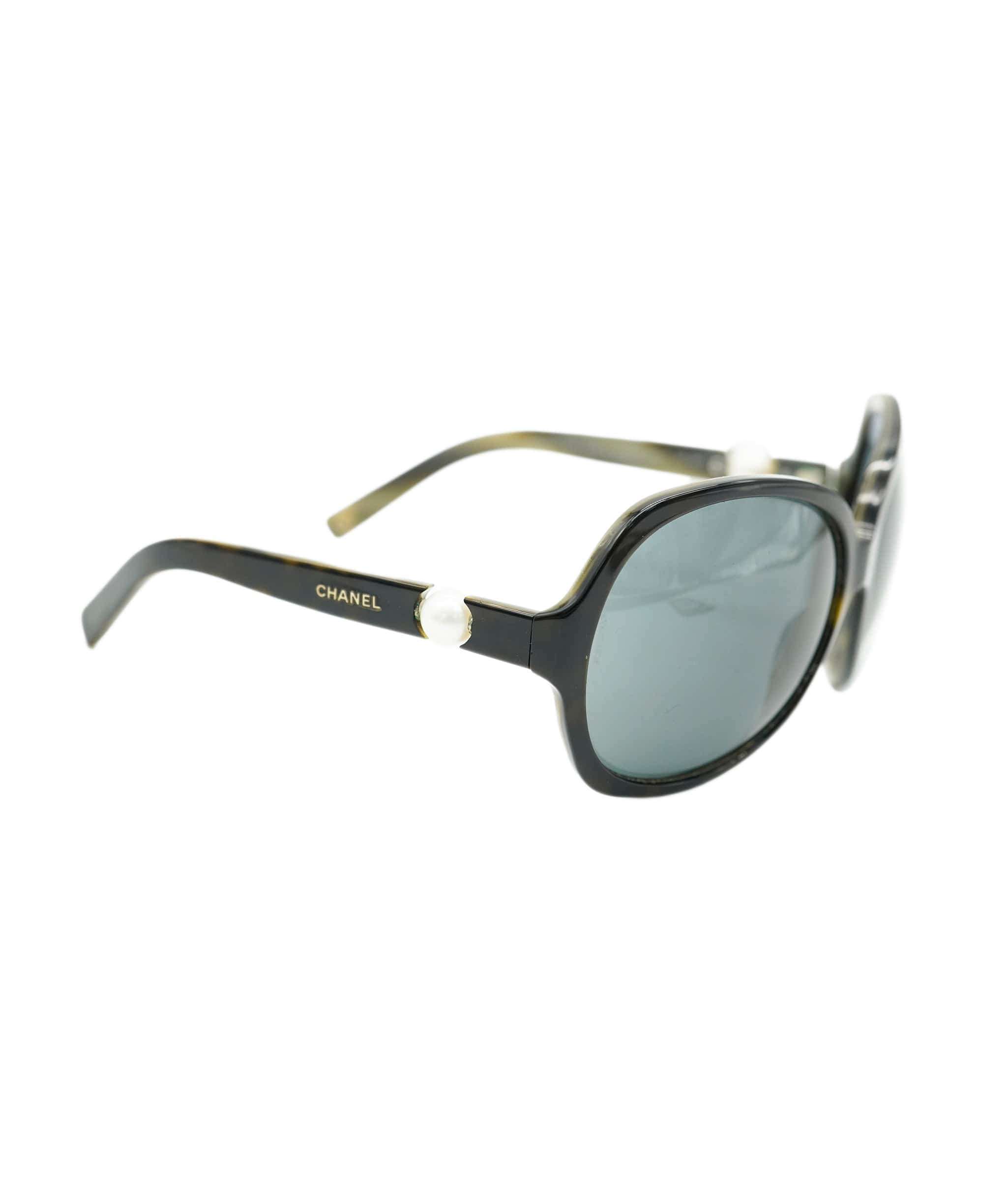 Luxury Promise Chanel Black Collection Perle Oversized Sunglasses AGC2212