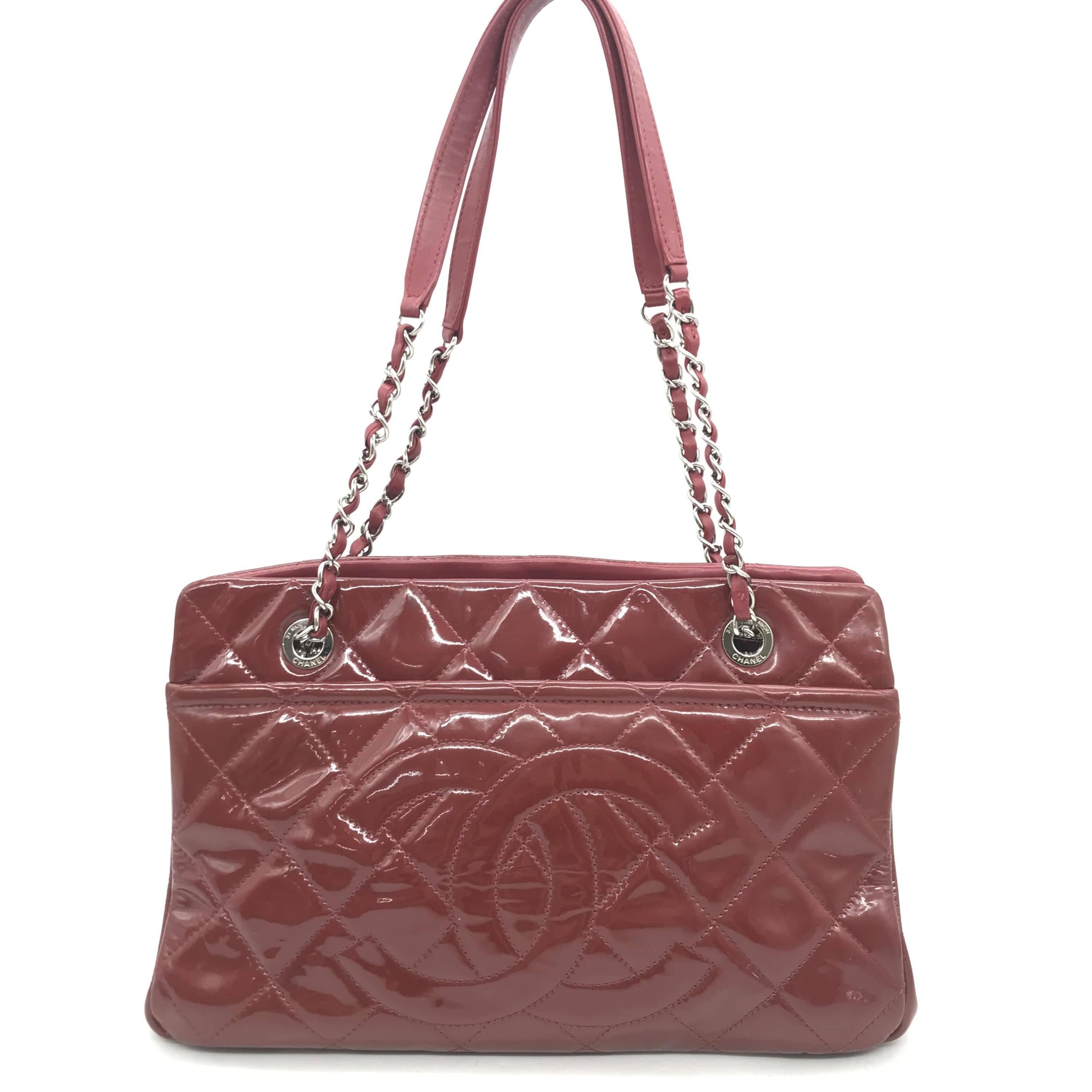 Luxury Promise Chanel Red Patent Leather Chain Handbag C319005