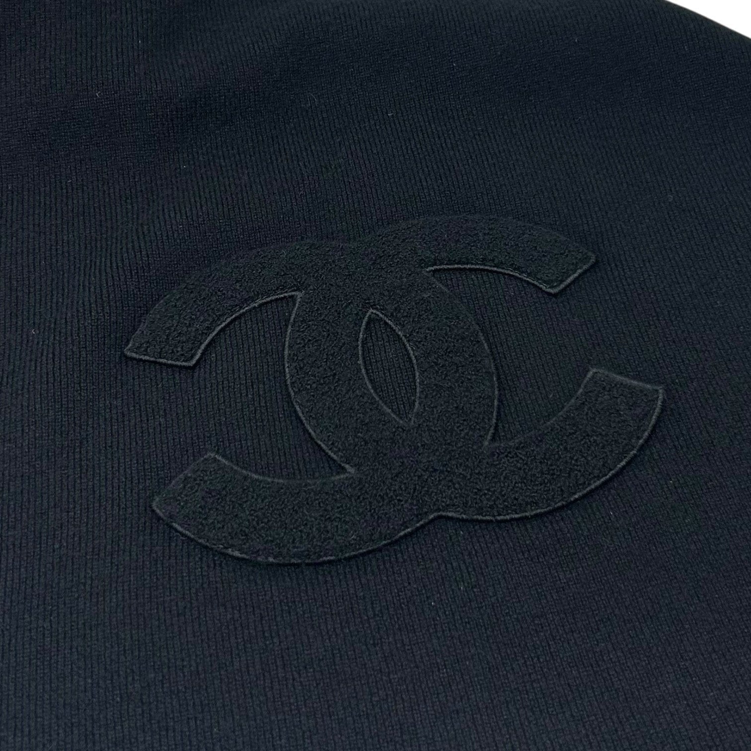 Luxury Promise CHANEL Vintage CC Big Logo Muffler Scarf Wrap Accessory Black Cashmere Patch