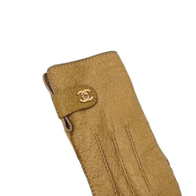 Luxury Promise CHANEL Vintage CC Mark Logo Gloves Turn Lock #7.5 Leather Light Brown Gold
