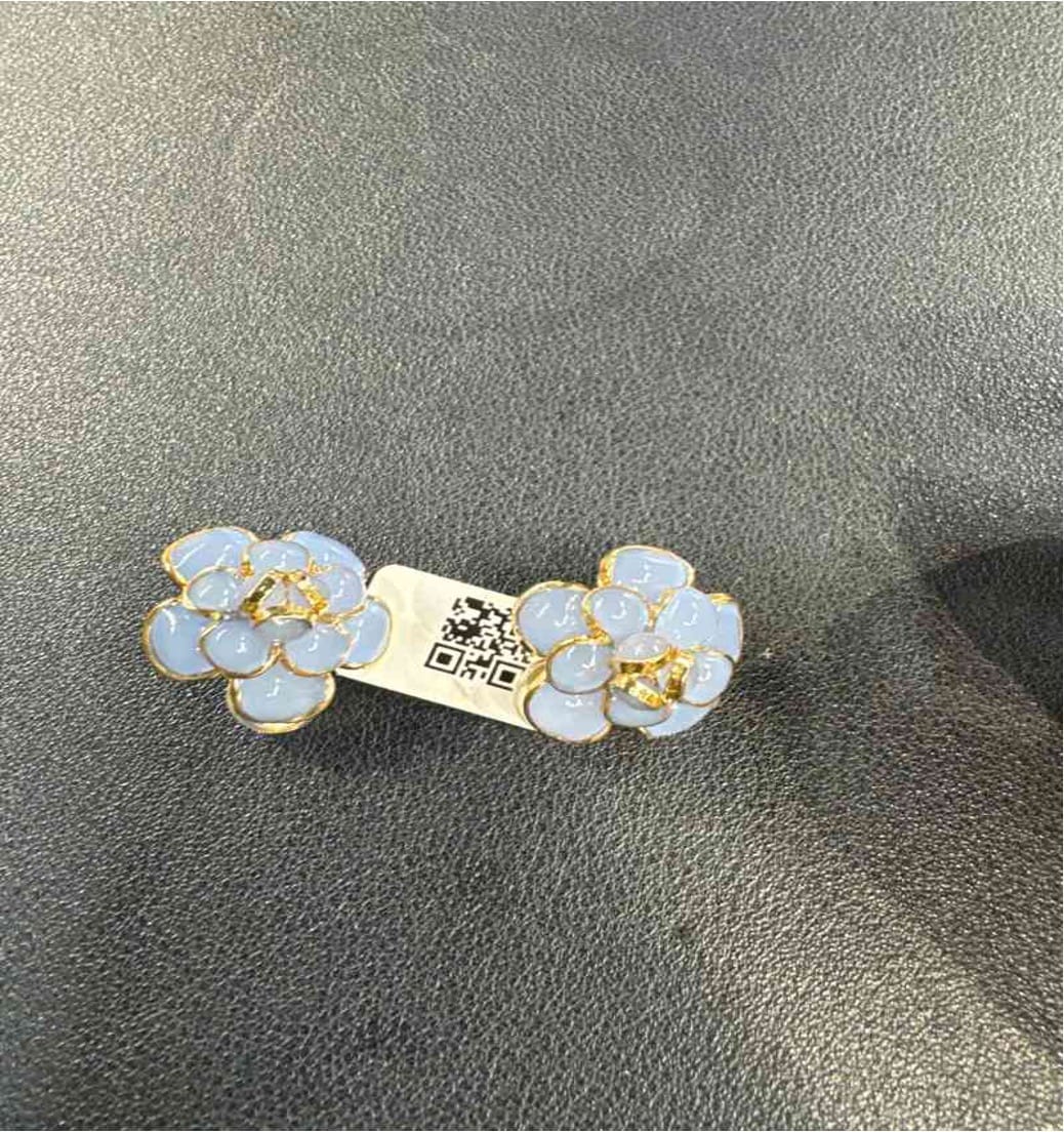 Luxury Promise FM Camellia Light Blue Ear Clips LZ506033