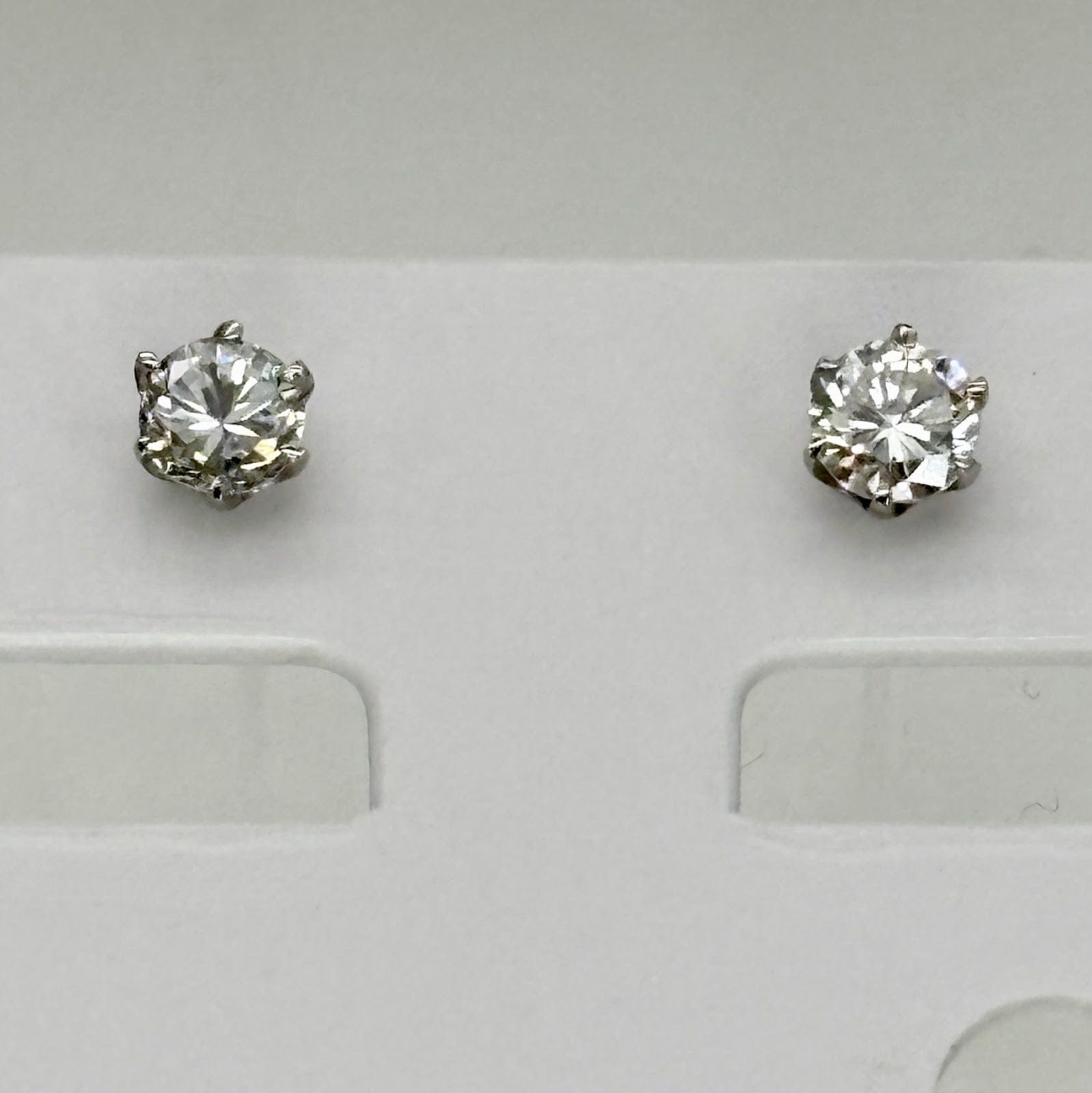 Luxury Promise Pt900 Diamond Earrings D0.265 D0.242 0.7 Medium 47864