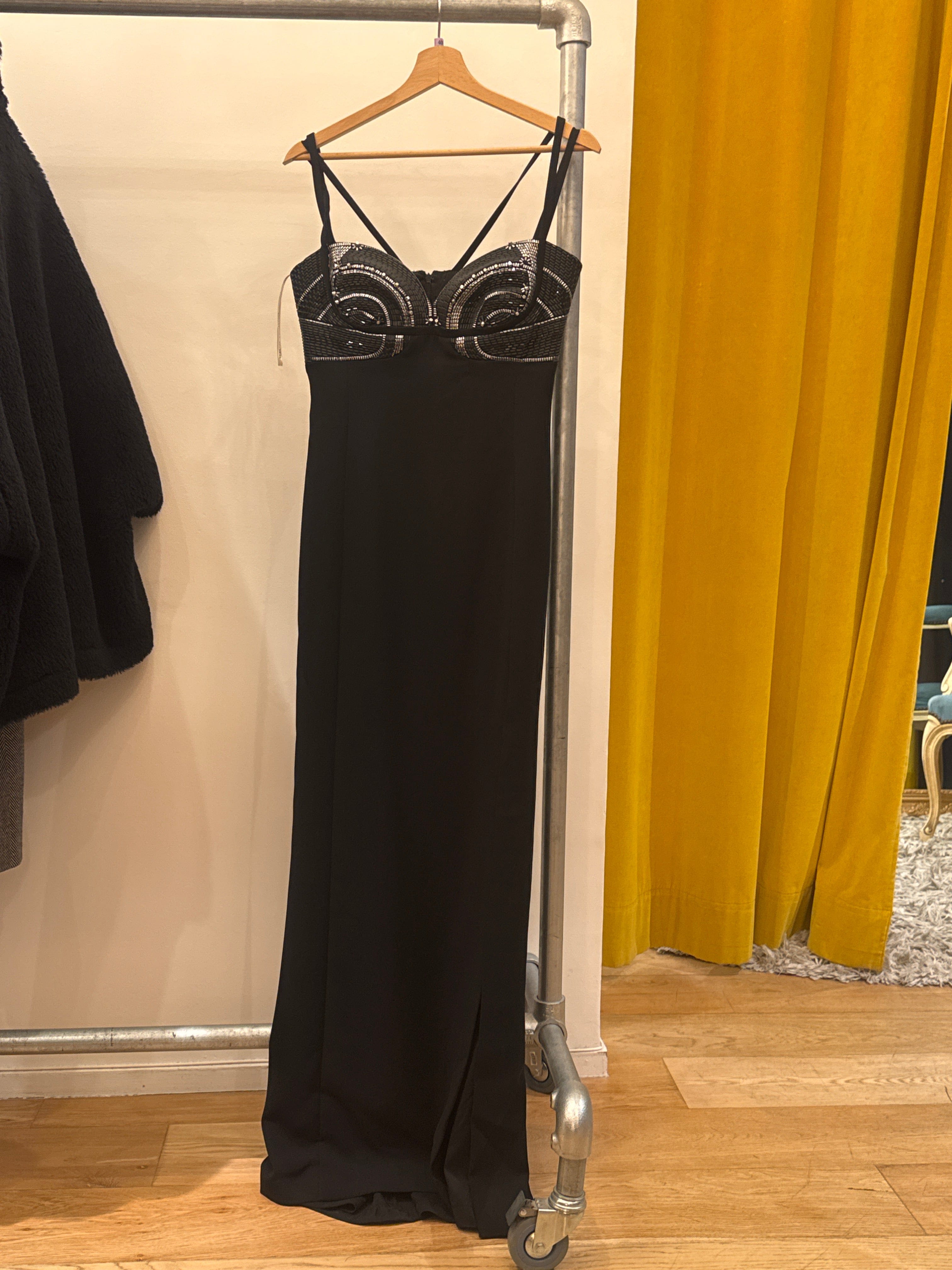 Luxury Promise Agc3164 Versace black gown size 40