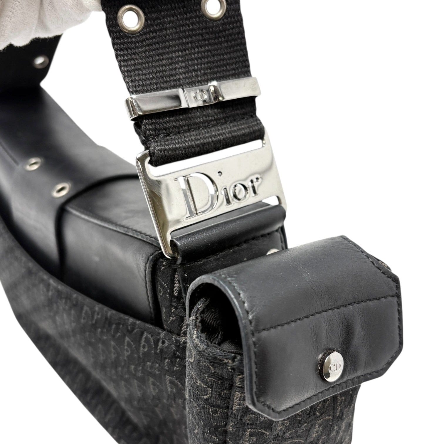 Luxury Promise Christian Dior Vintage 2002 Trotter Street Chic Columbus Shoulder Bag Black