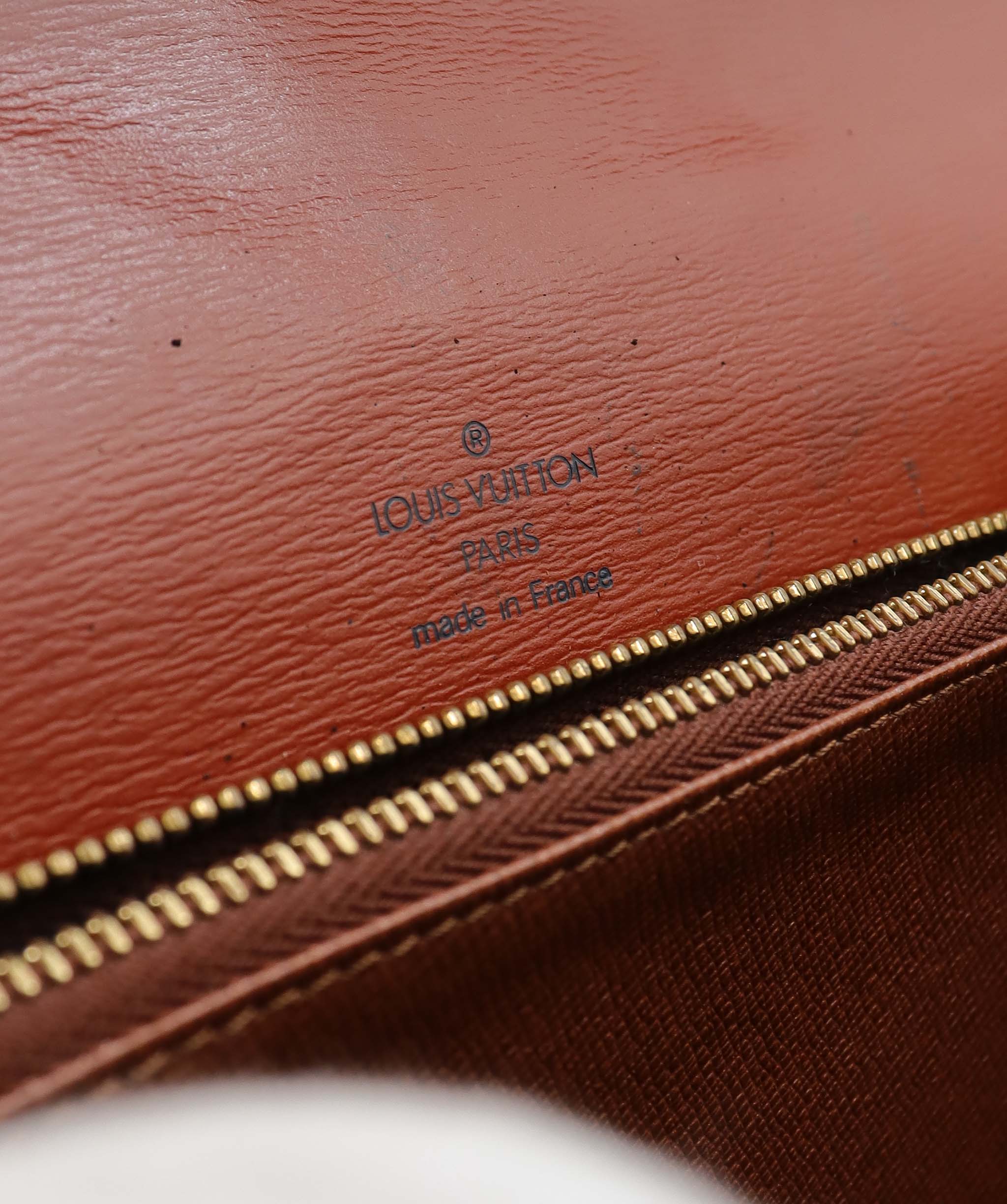 Luxury Promise LOUIS VUITTON Epi Concorde Hand Bag Brown M52133 LV Auth BA4998 BA4998 DXBS6376