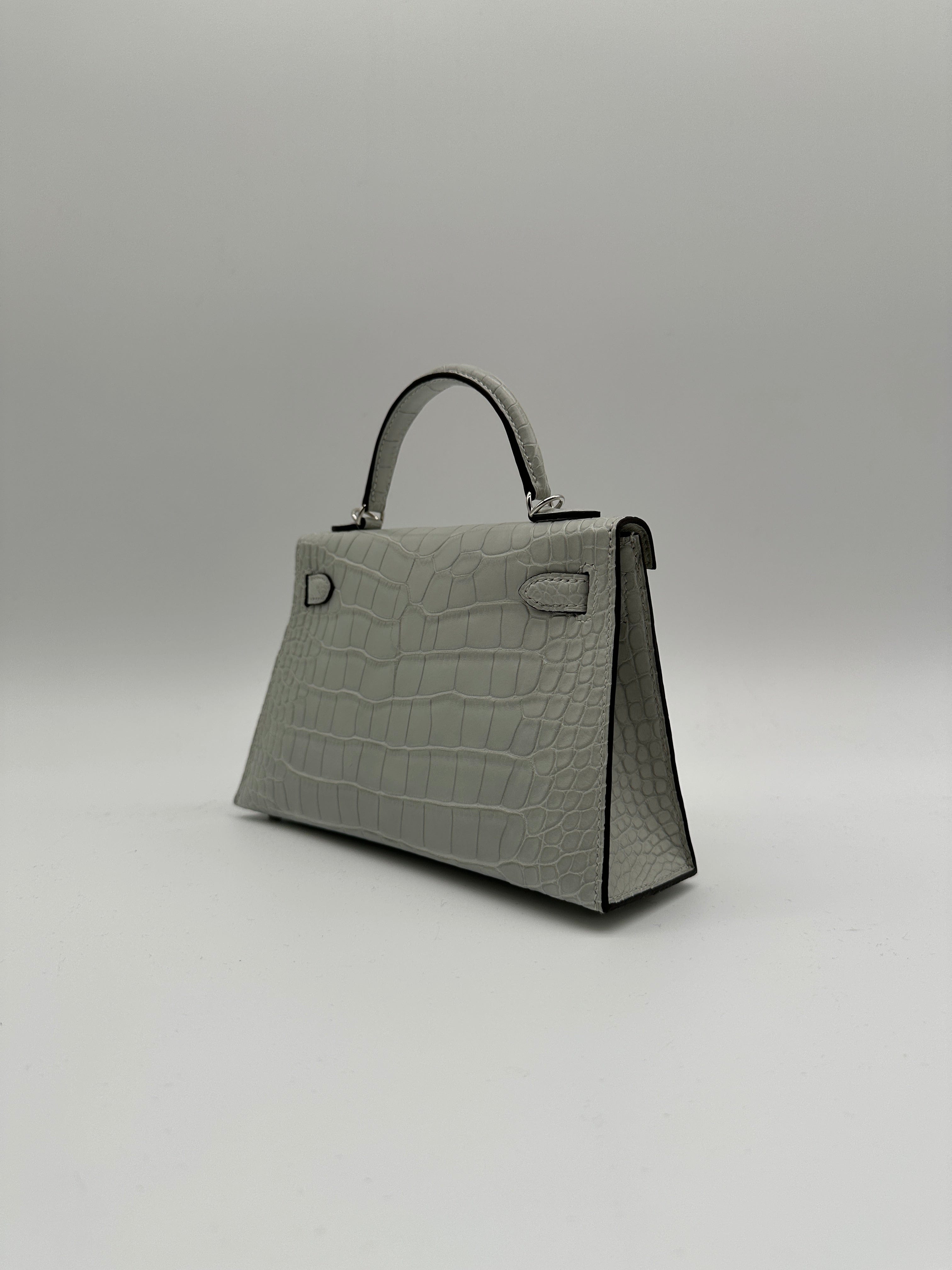 Luxury Promise Mini Kelly Gris Neve Matte Alligator Palladium Hardware