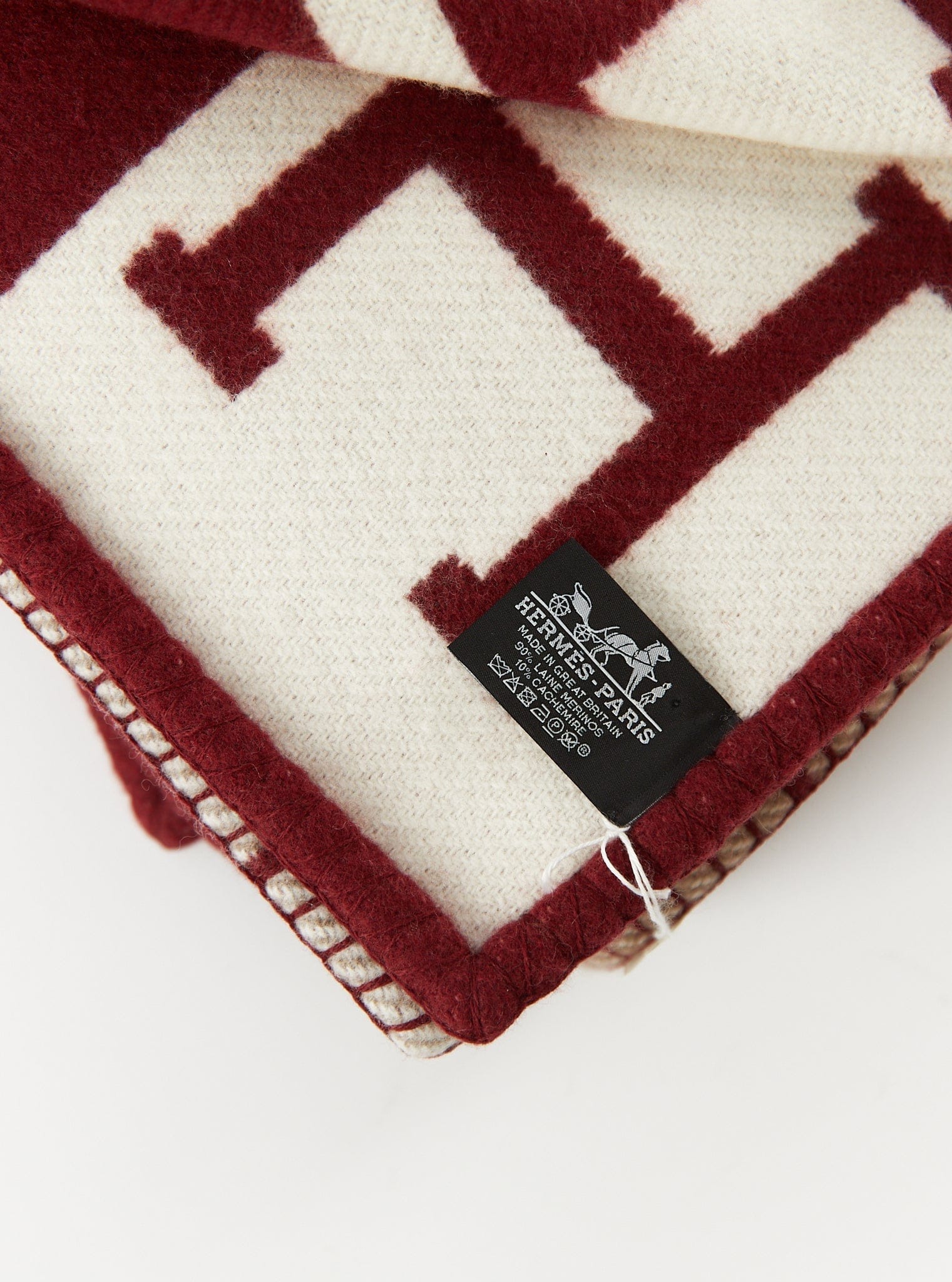 LUXURY PROMISE *HK LOCATED* HERMÈS AVALON III THROW BLANKET Rouge H & Ecru