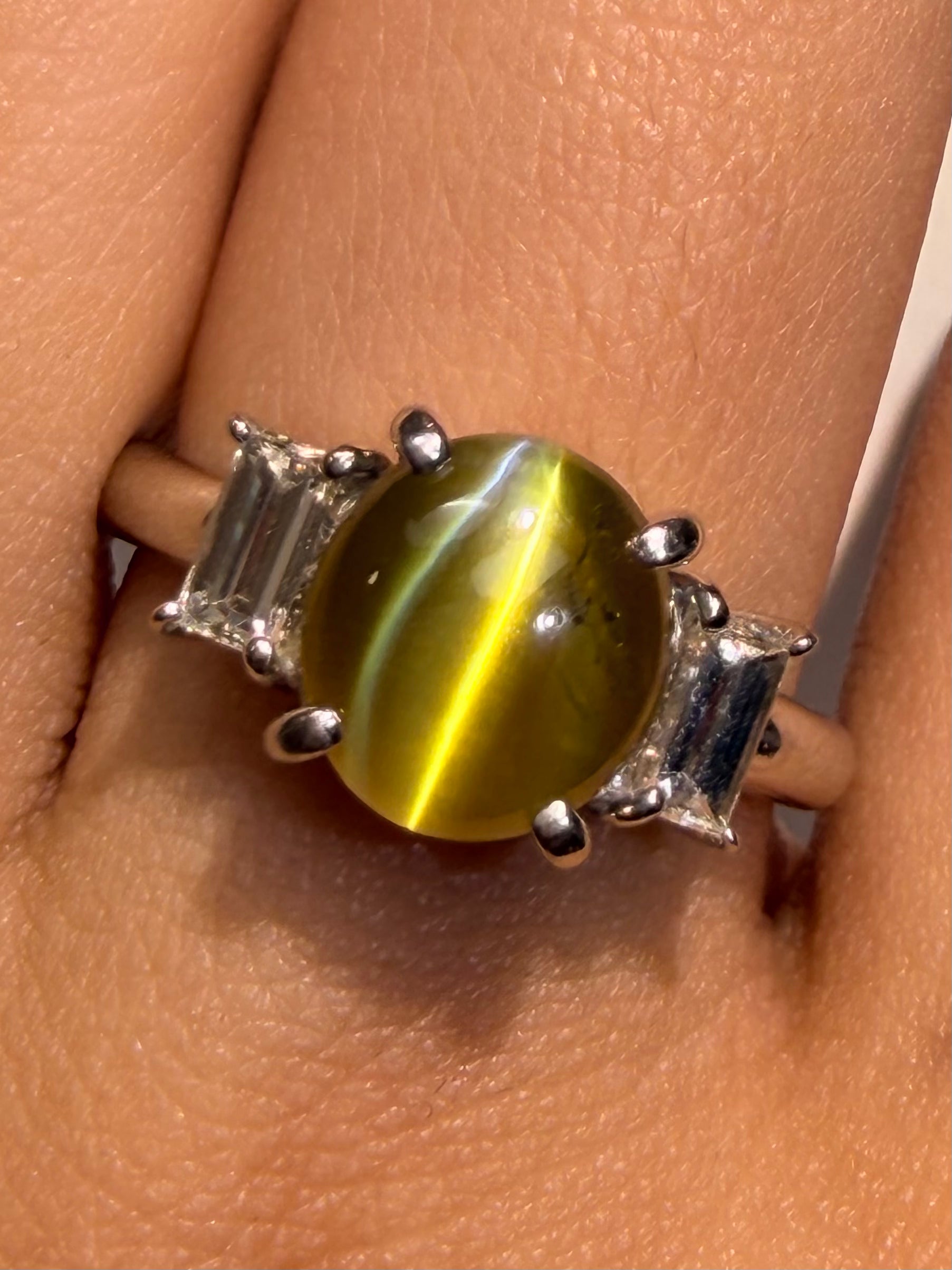 Luxury Promise Cat's eye RIng in Pt900 / CB4.18ct D0.55ct (7.5us) 4673 JJC0530