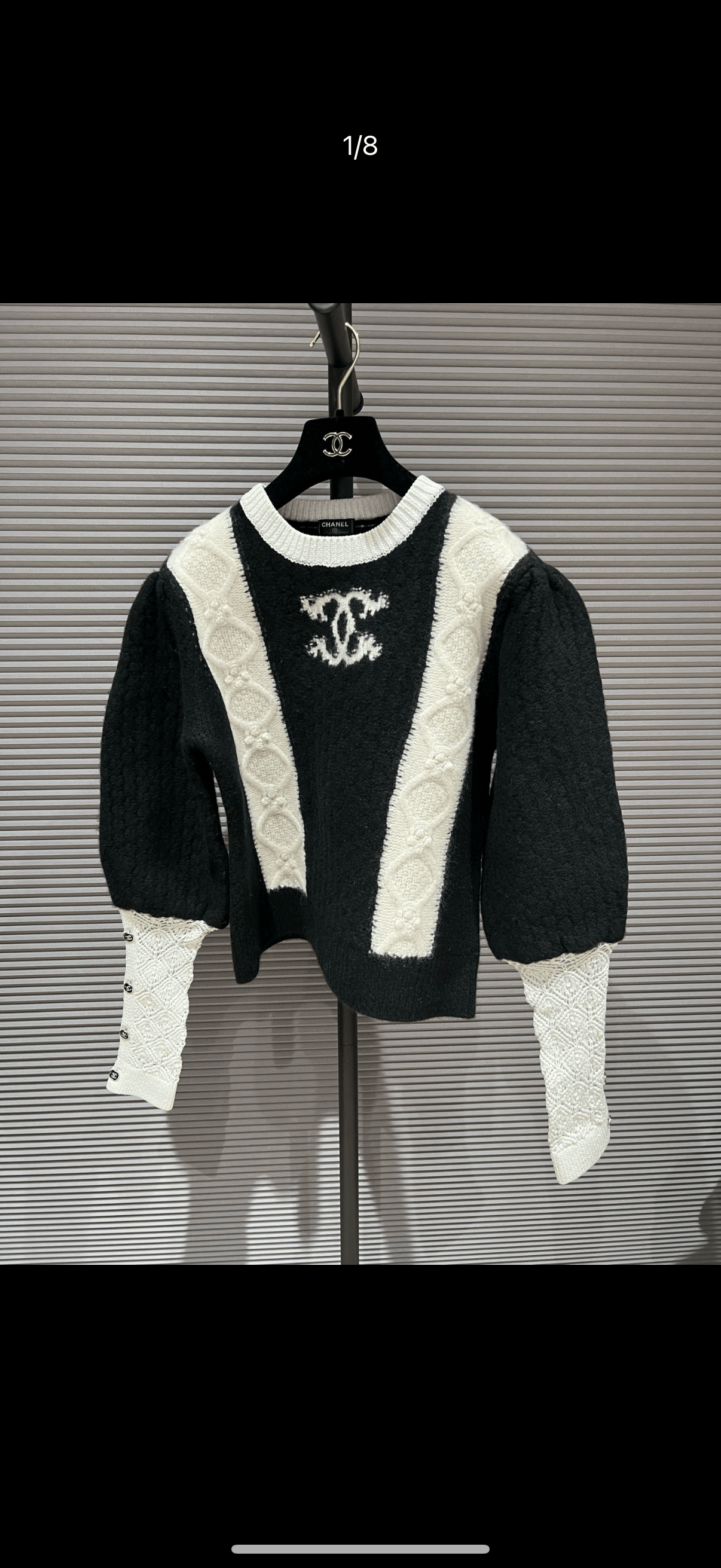 Luxury Promise CHANEL BLACK WHITE CC SWEATER FT411