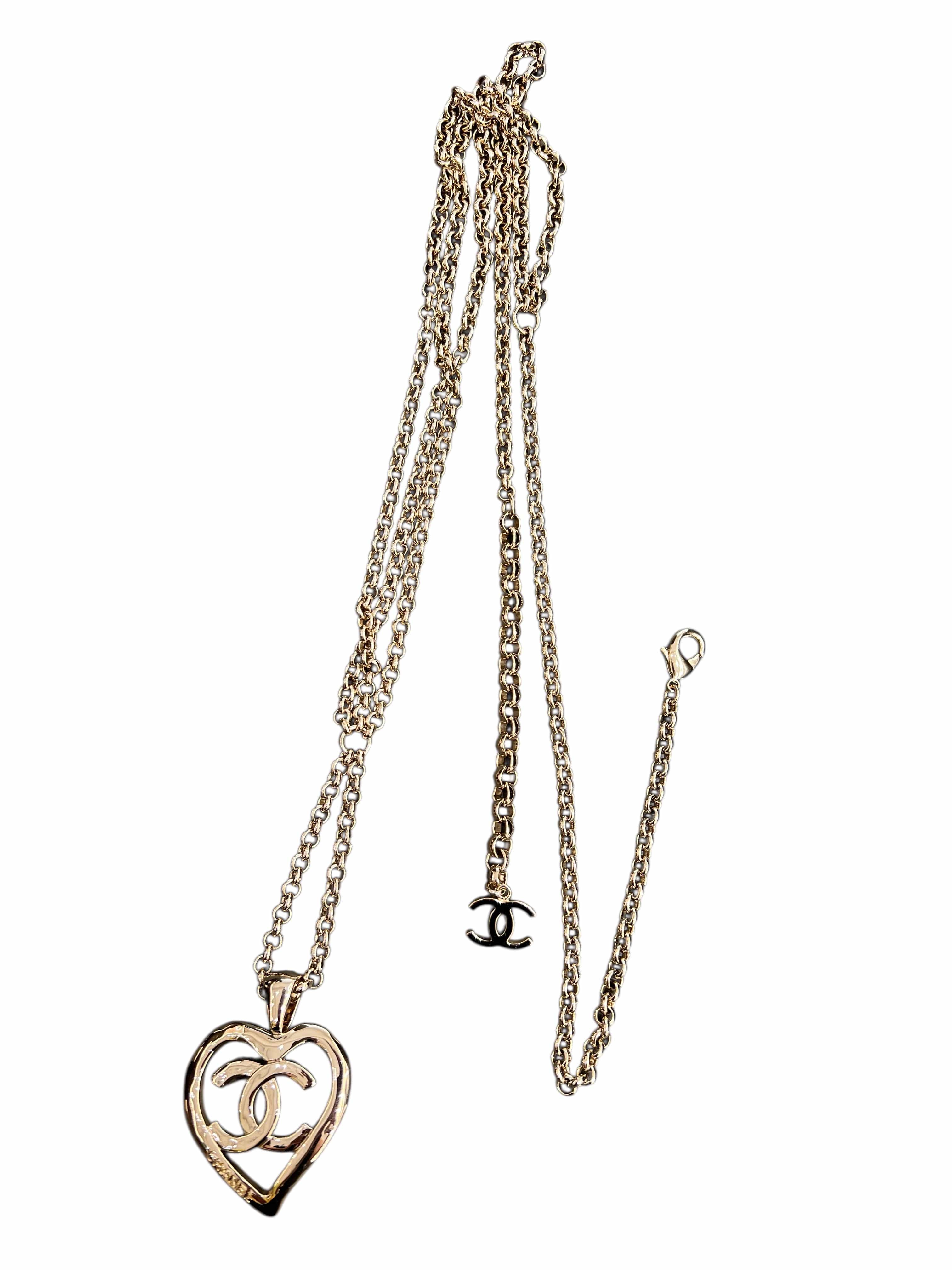 Luxury Promise Chanel chain belt with dangling heart LGHW B22P SCKX4100