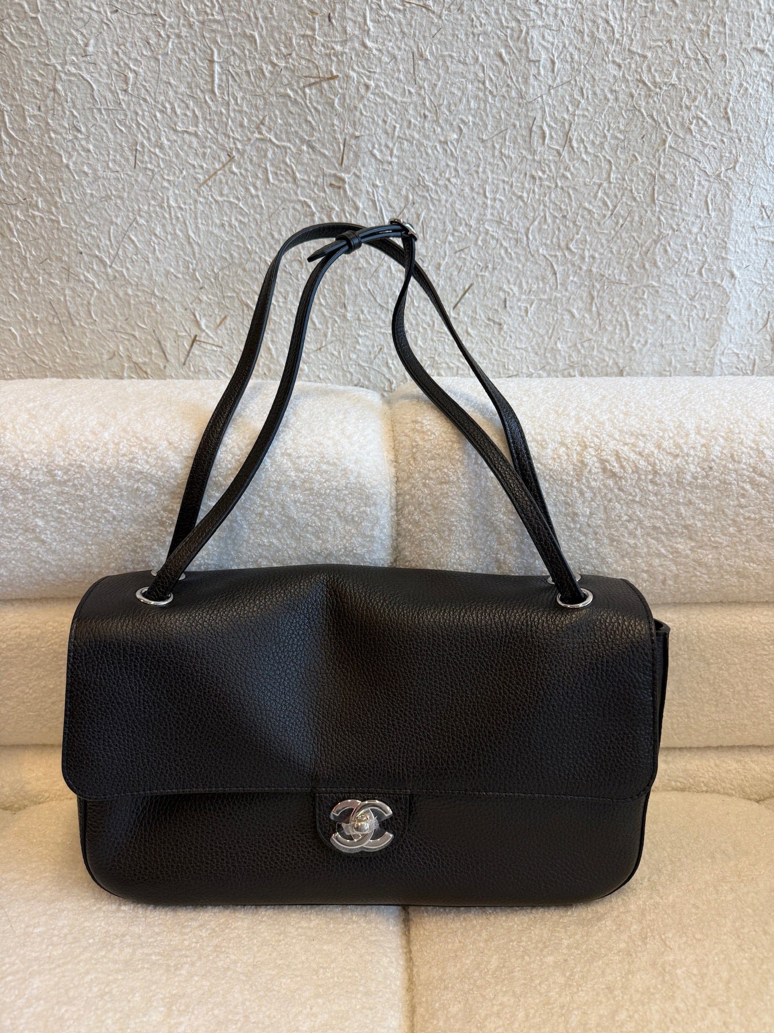 Luxury Promise Chanel Grained Calfskin Souplissimo Maxi Flap Black