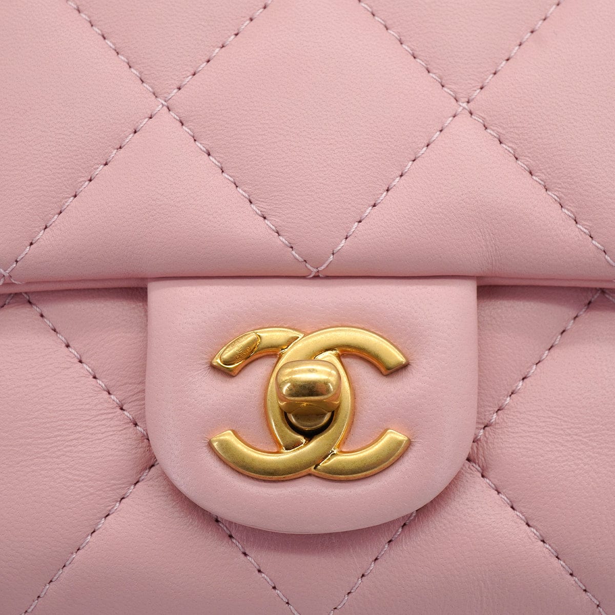 LUXURY PROMISE CHANEL MINI MATELASSE HEART CHARM CHAIN SHOULDER BAG PINK LAMB SKIN GOLD HARDWARE 90335891