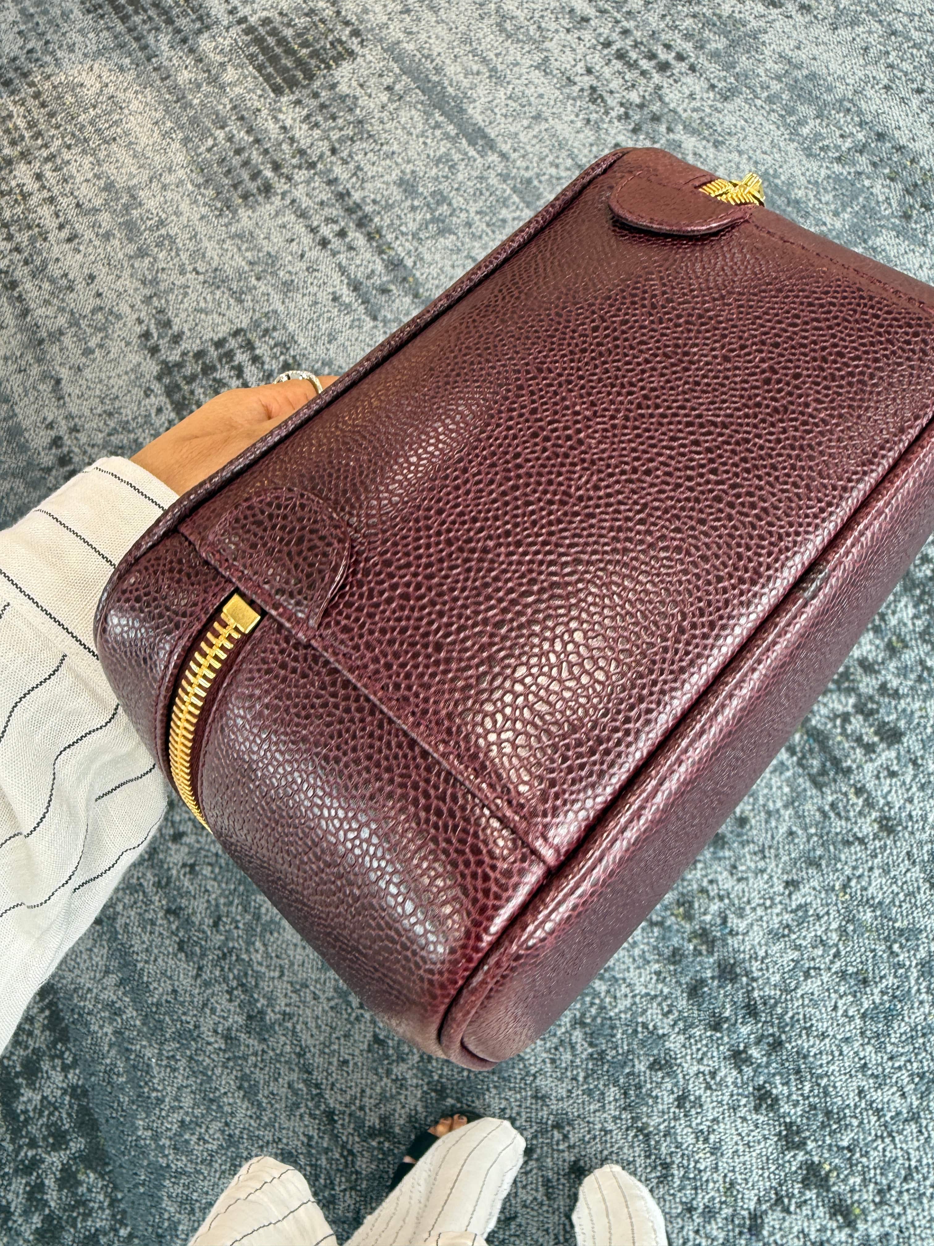 Luxury Promise Chanel vanity caviar 90302334