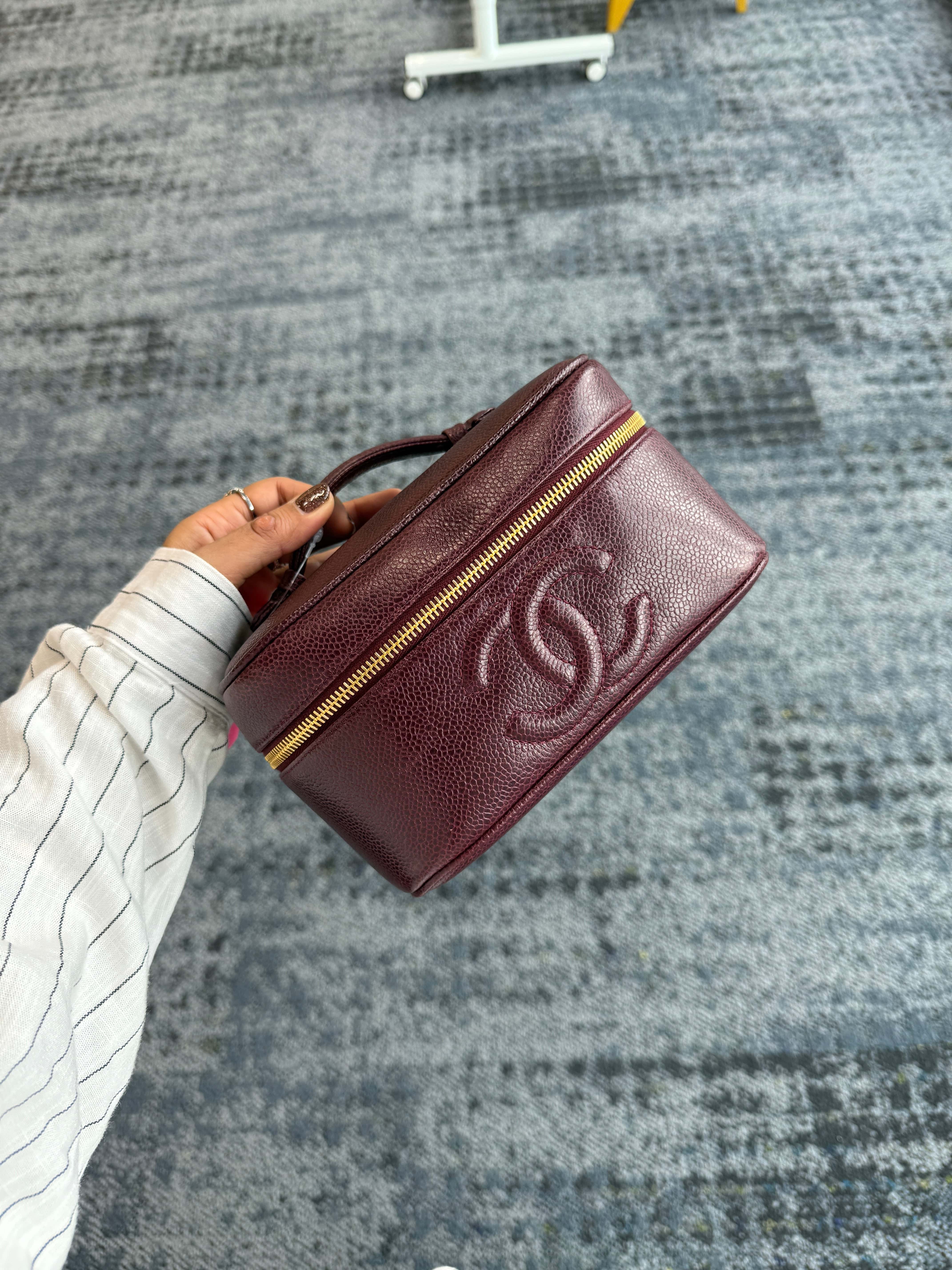 Luxury Promise Chanel vanity caviar 90302334